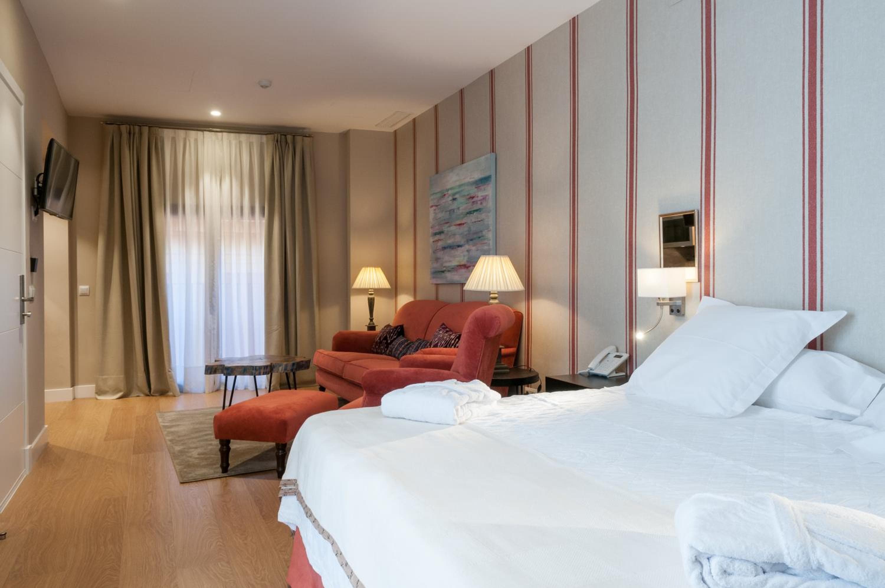 Suites Murillo Catedral — 17