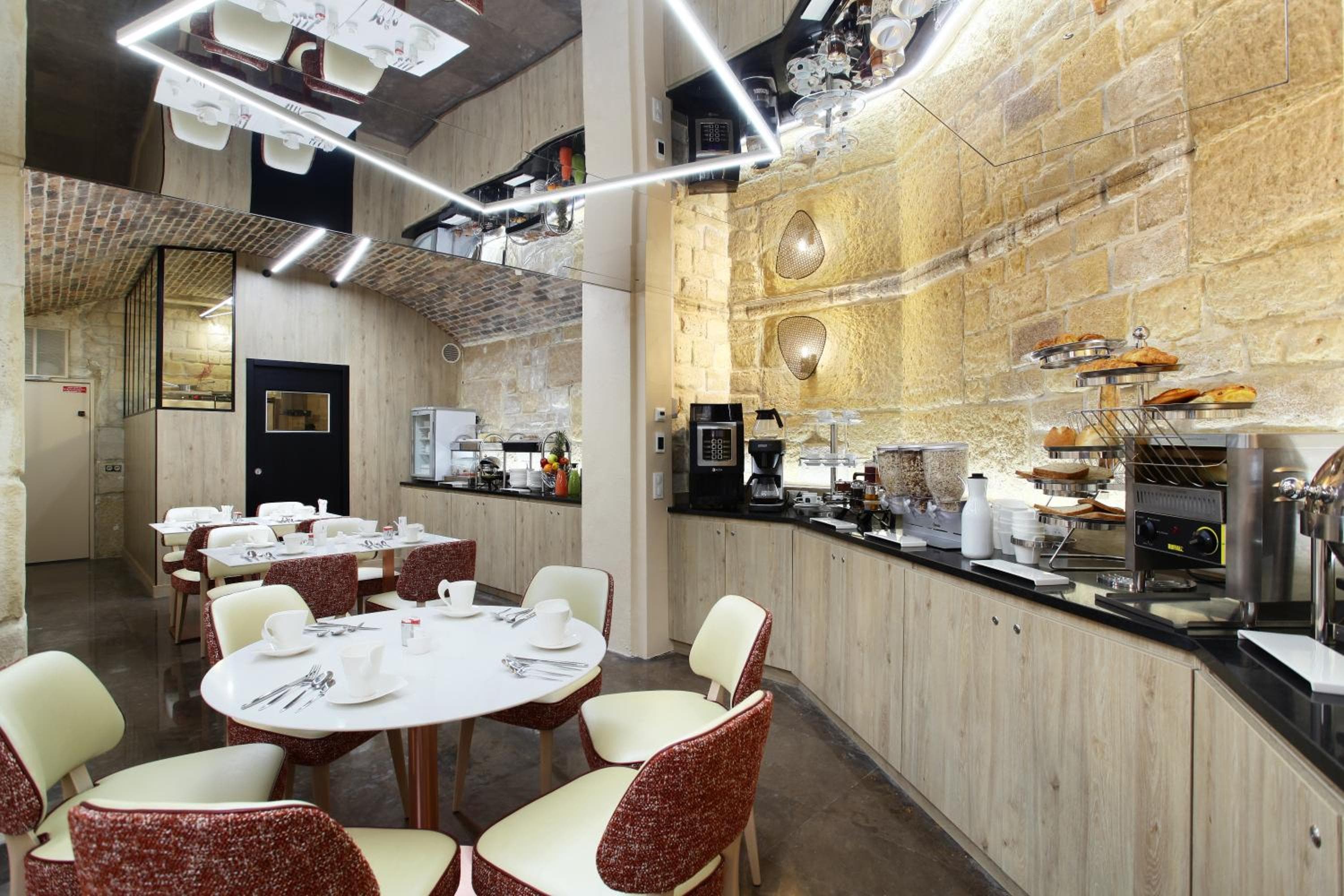 Grand Hotel Saint Michel — 10