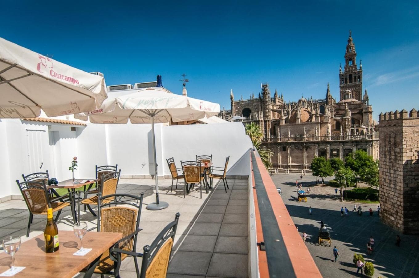 Suites Murillo Alcázar — 2
