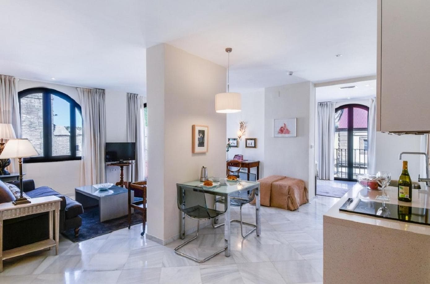 Suites Murillo Alcázar — 4