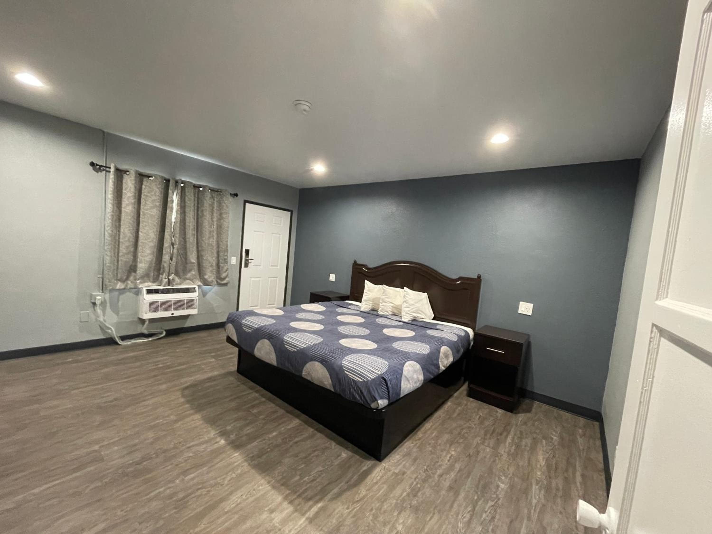 Cornett Motel — 11