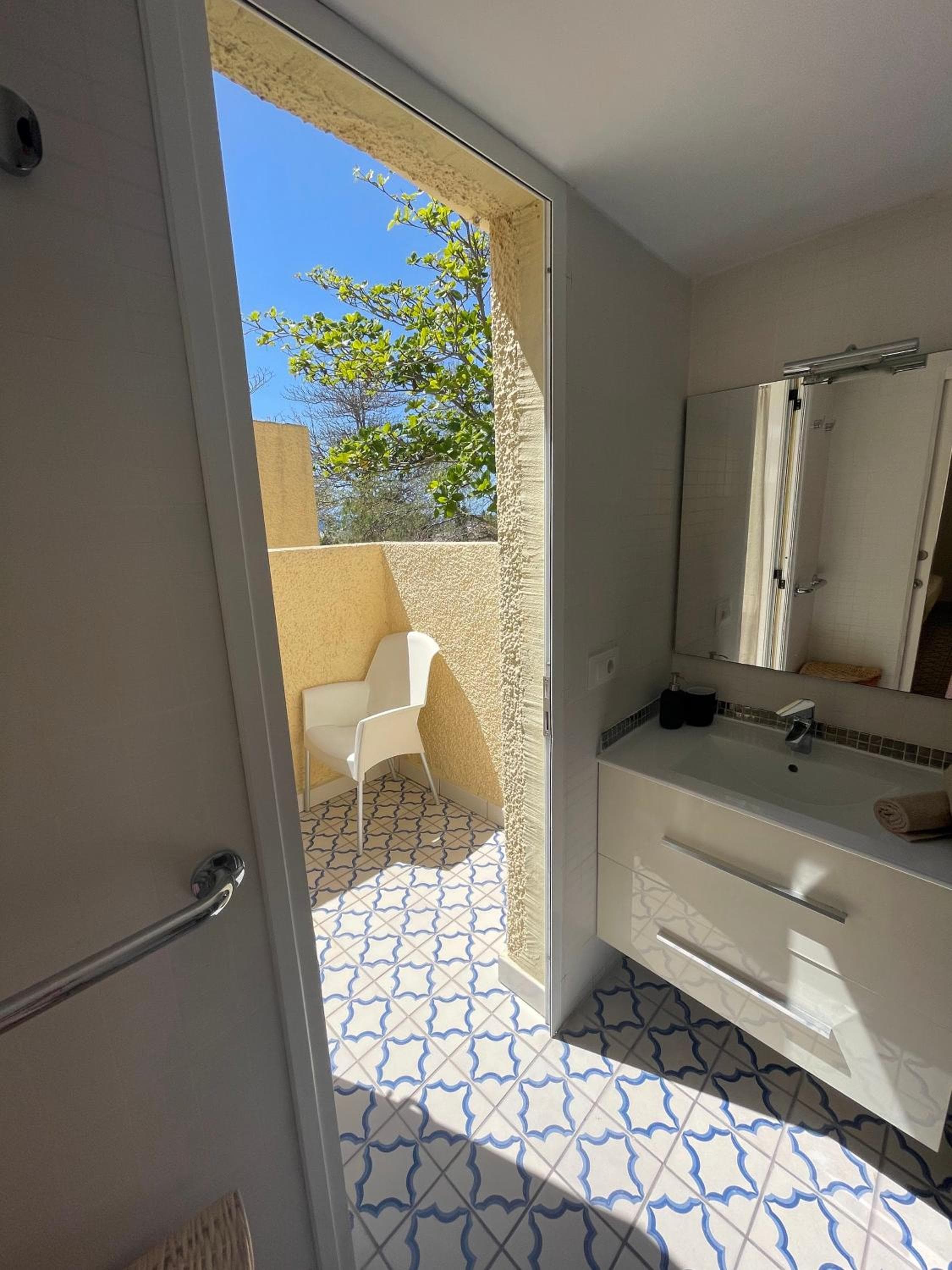 El Cortijo Bungalow - Pool - Free Parking — 3
