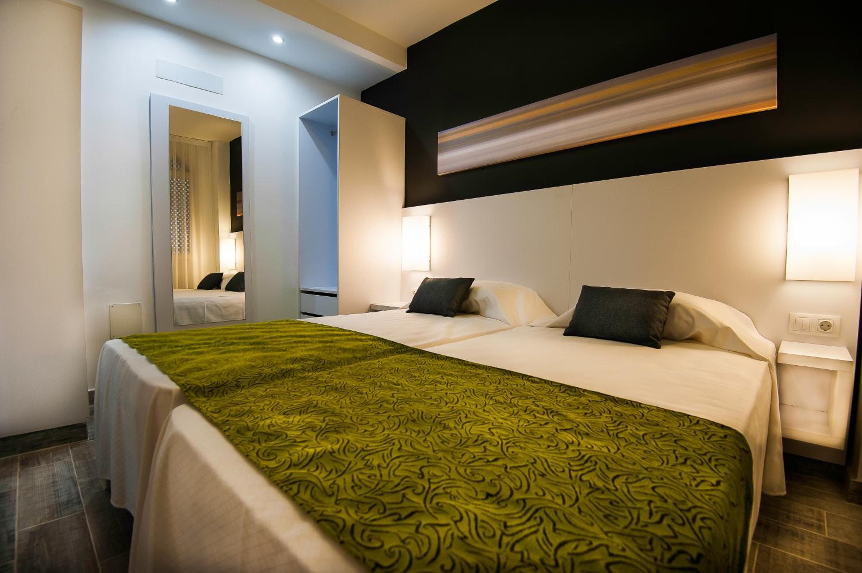 Kn Aparthotel Columbus — 2