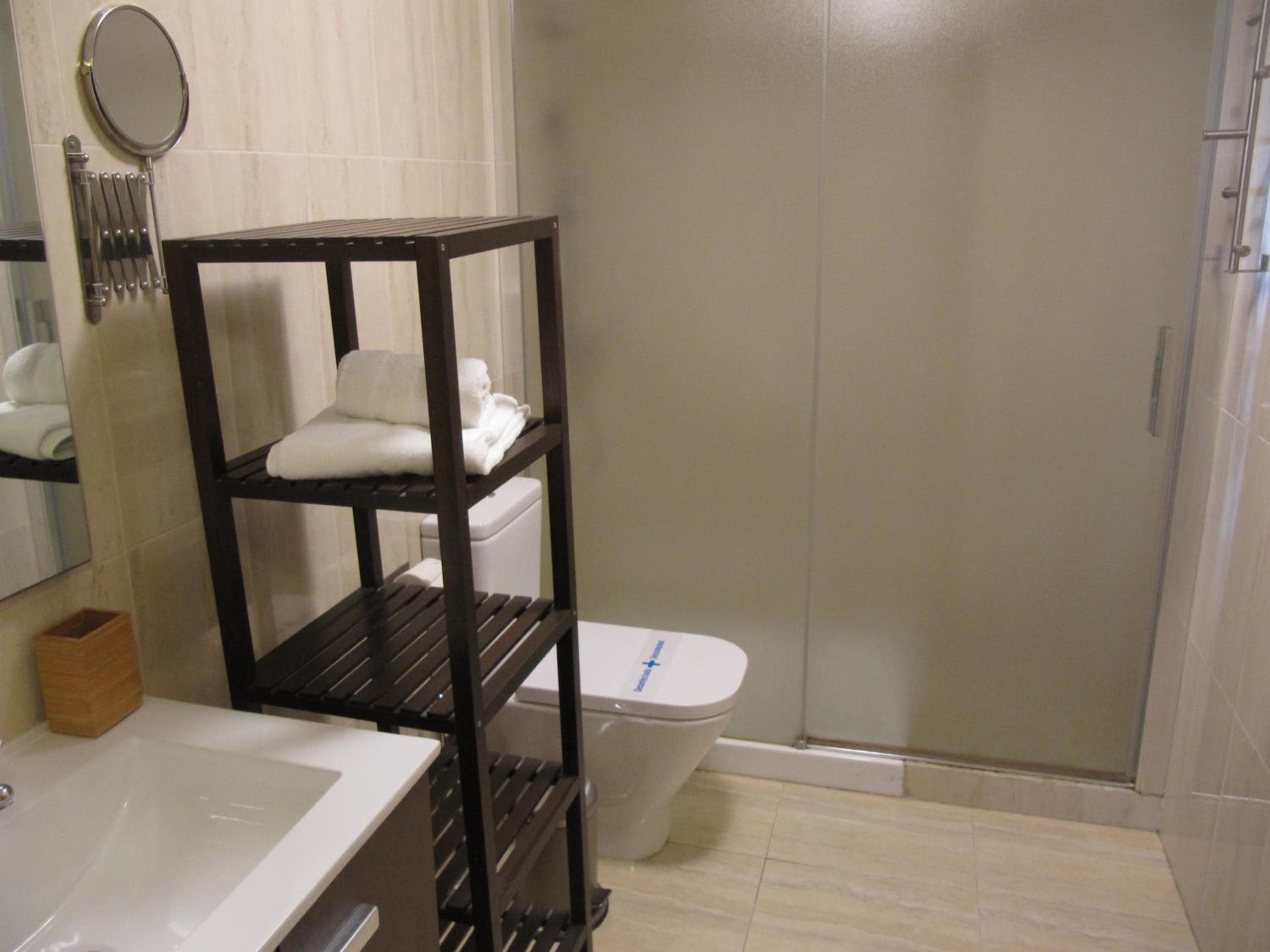 Life Apartments Alameda Colón — 8