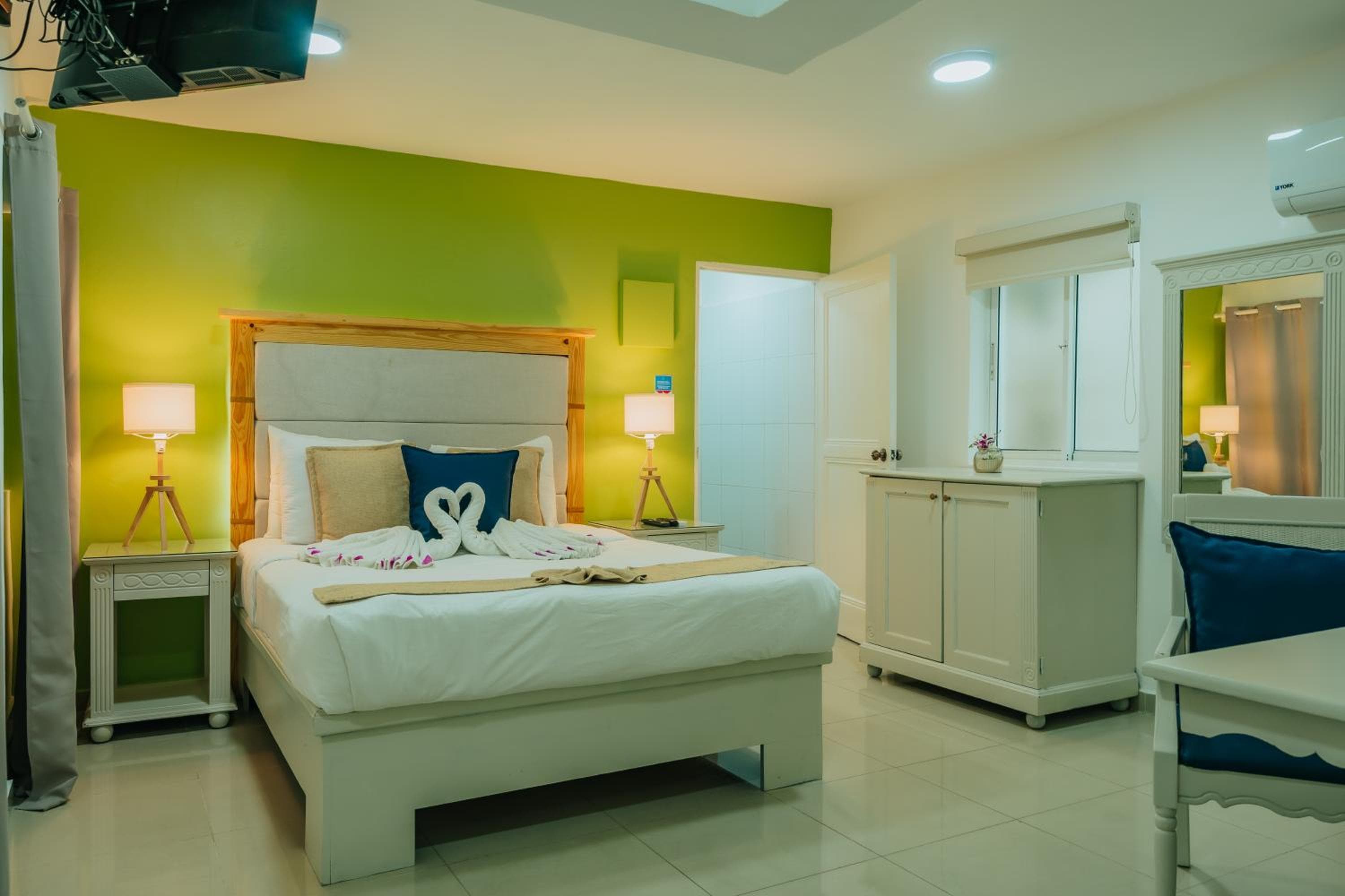 Hotel Checkin El Cortecito Beach — 28
