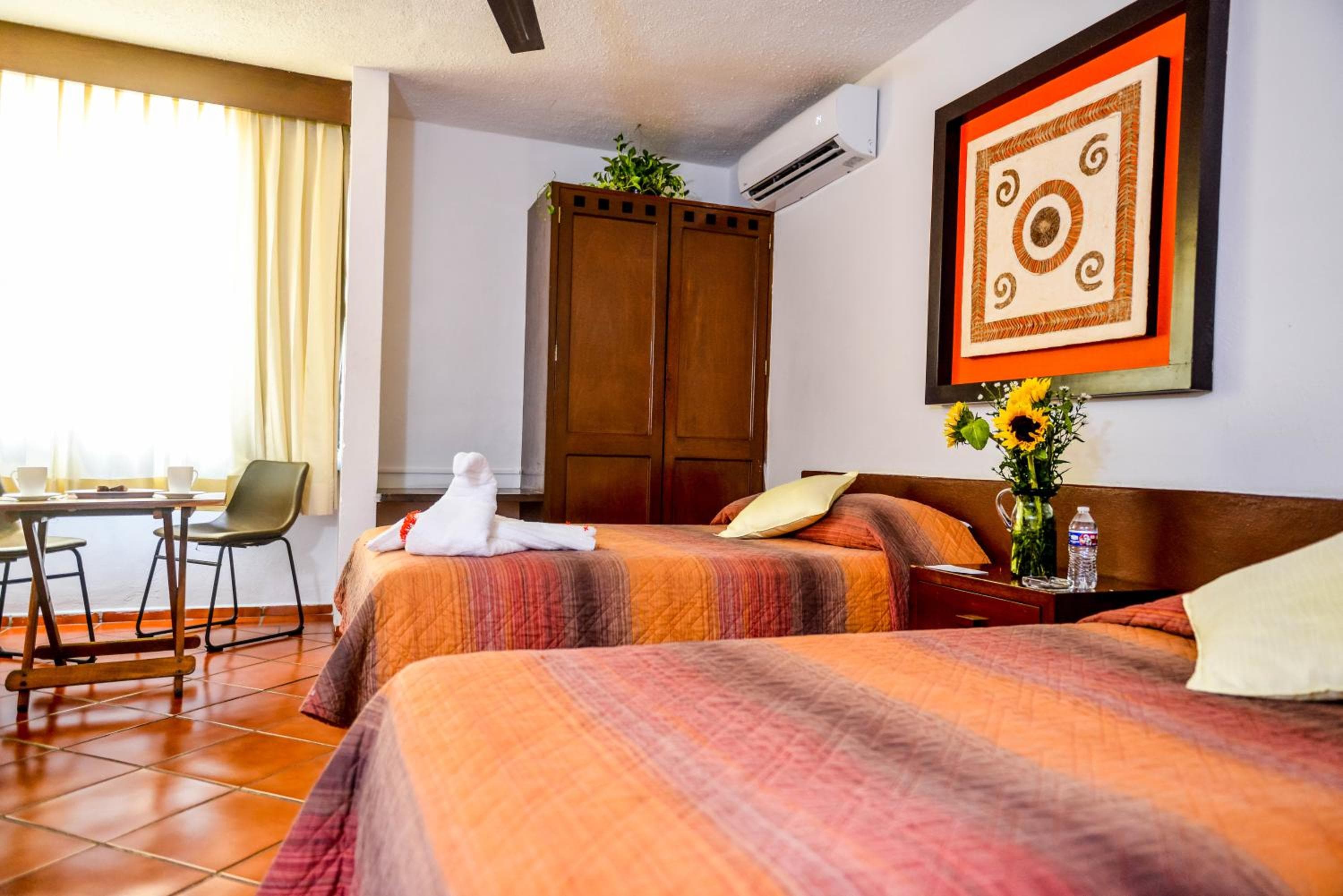 Hotel Los Girasoles — 18