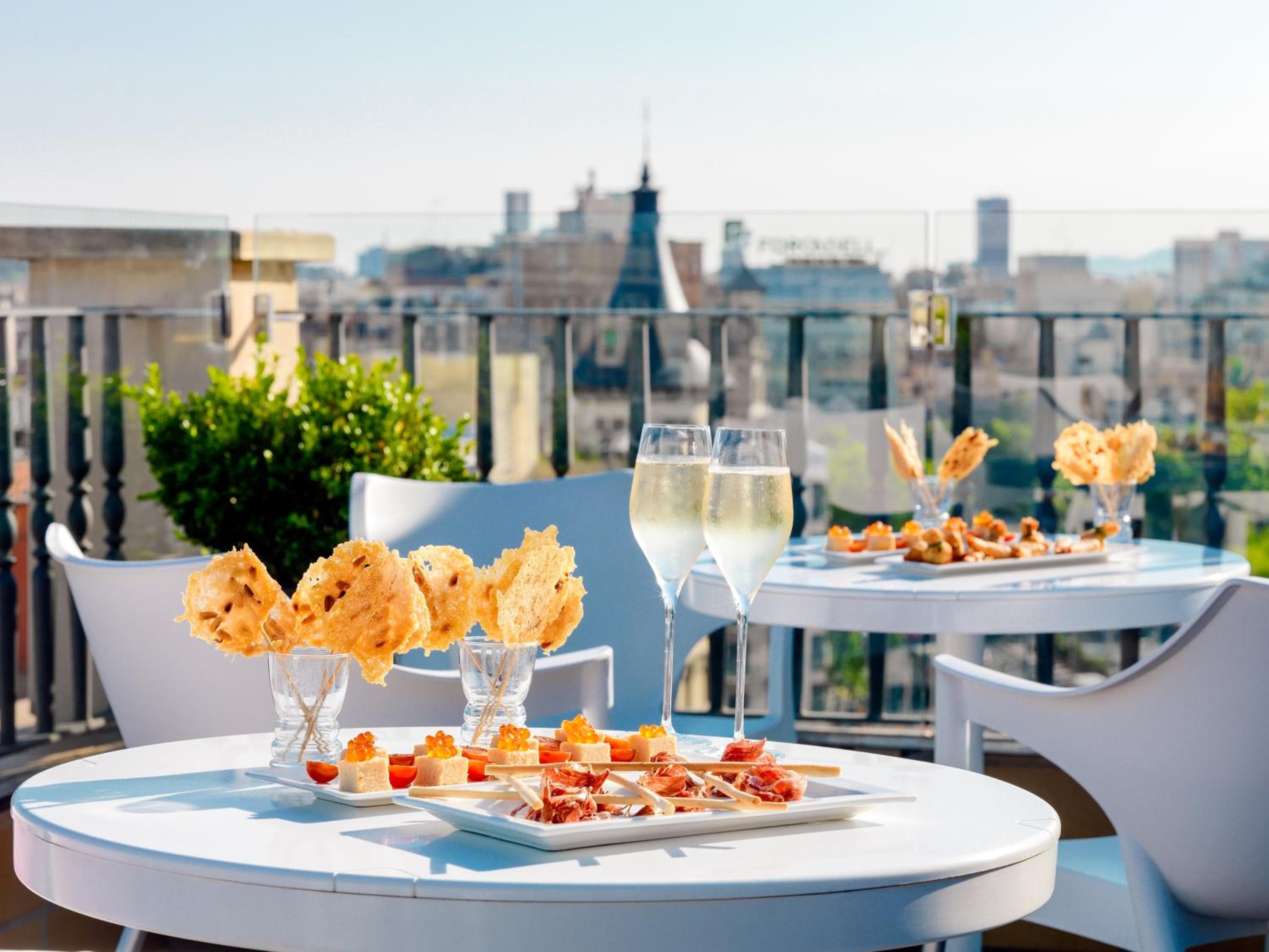 H10 Universitat — 6