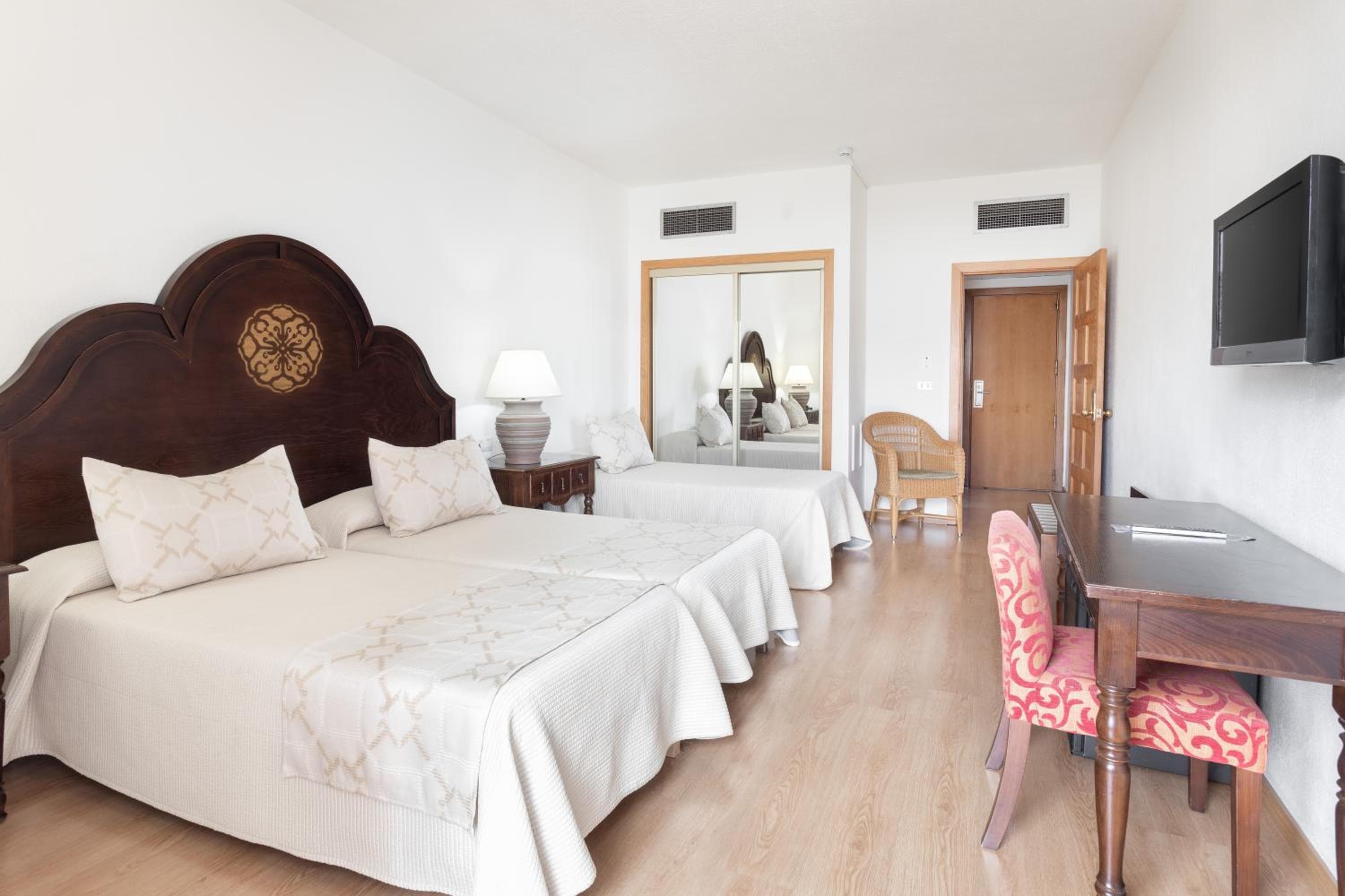 HC Hotel Magec — 4