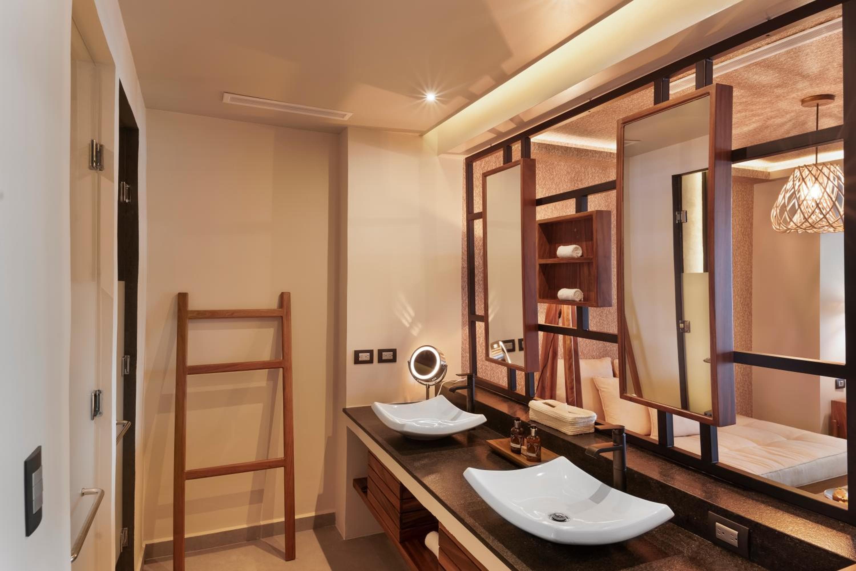 Mvngata Beach Hotel — 8