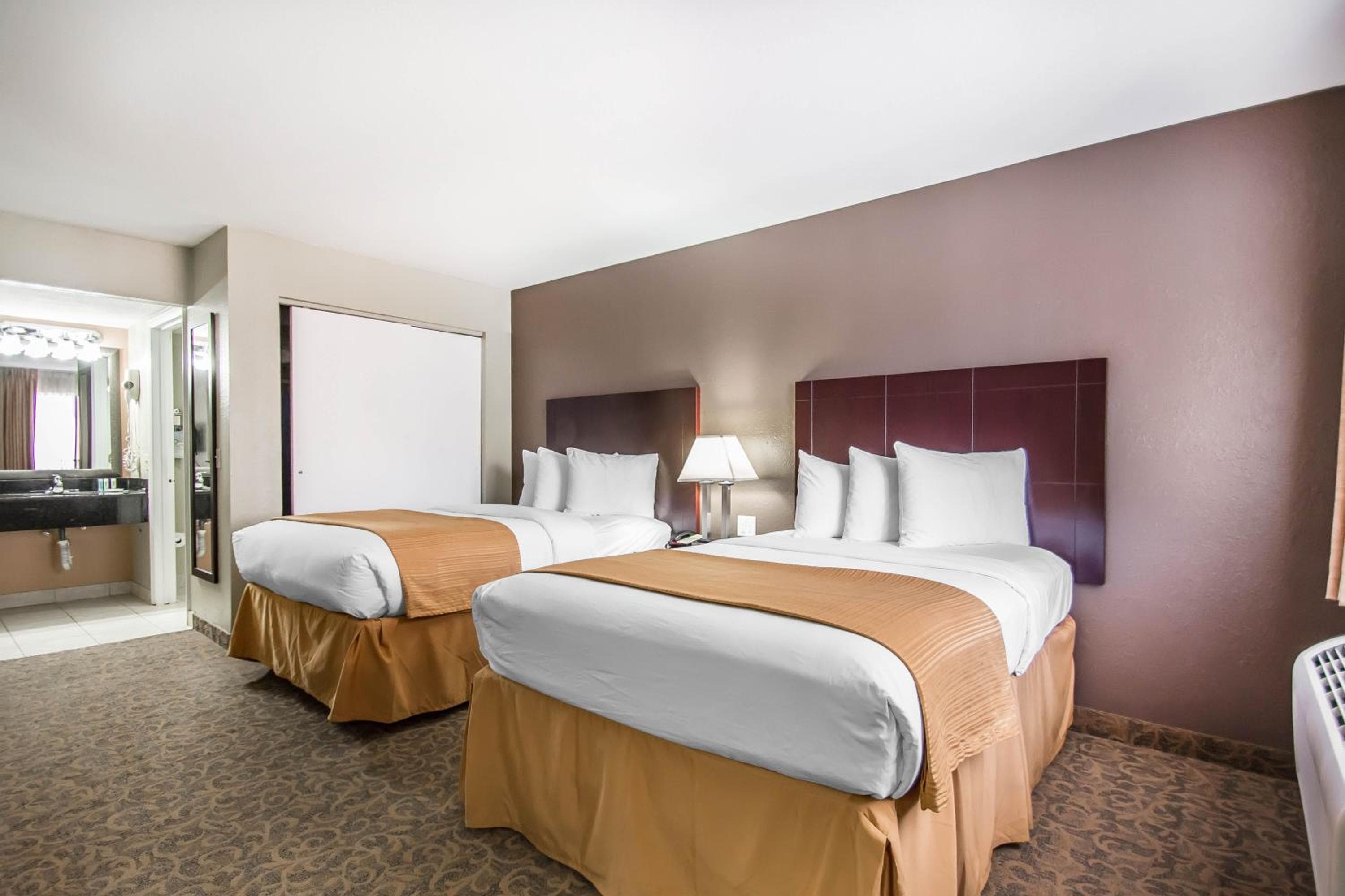 Quality Inn & Suites By the Parks — 10