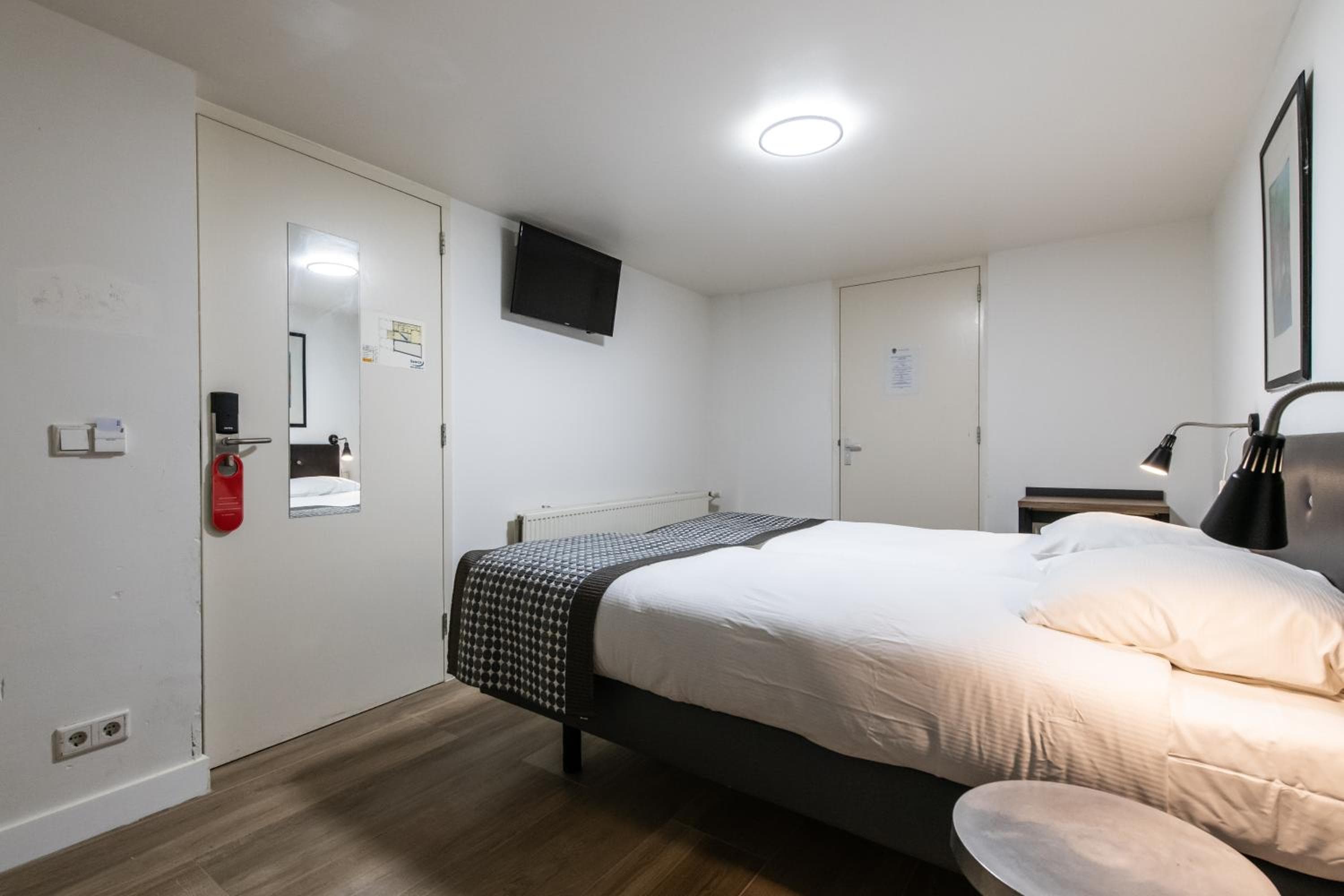 Acostar Hotel — 23