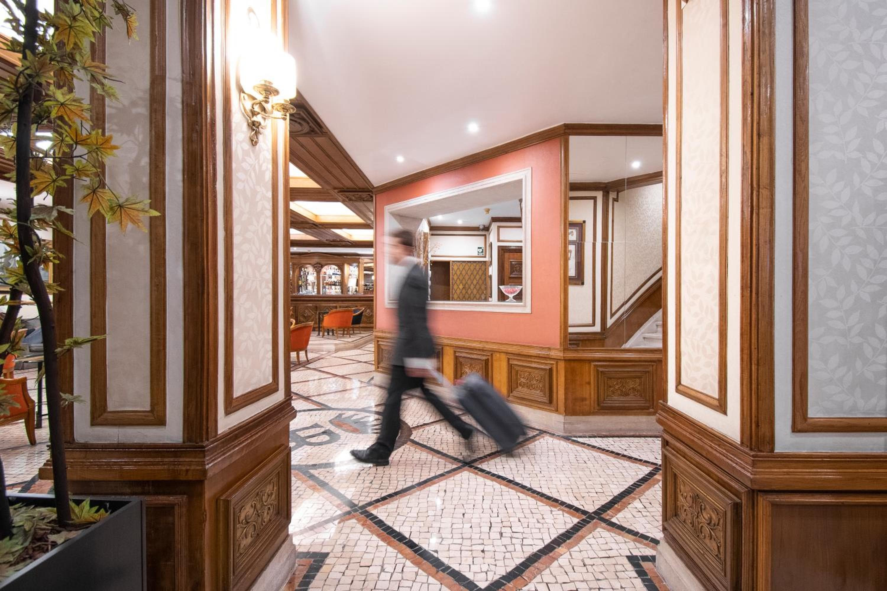SANA Hotel Rex — 12