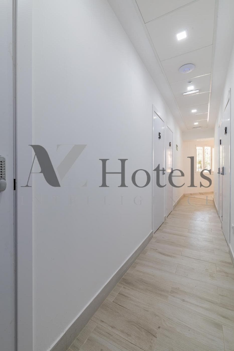 AYZ Silvela - Auto check-in property — 9