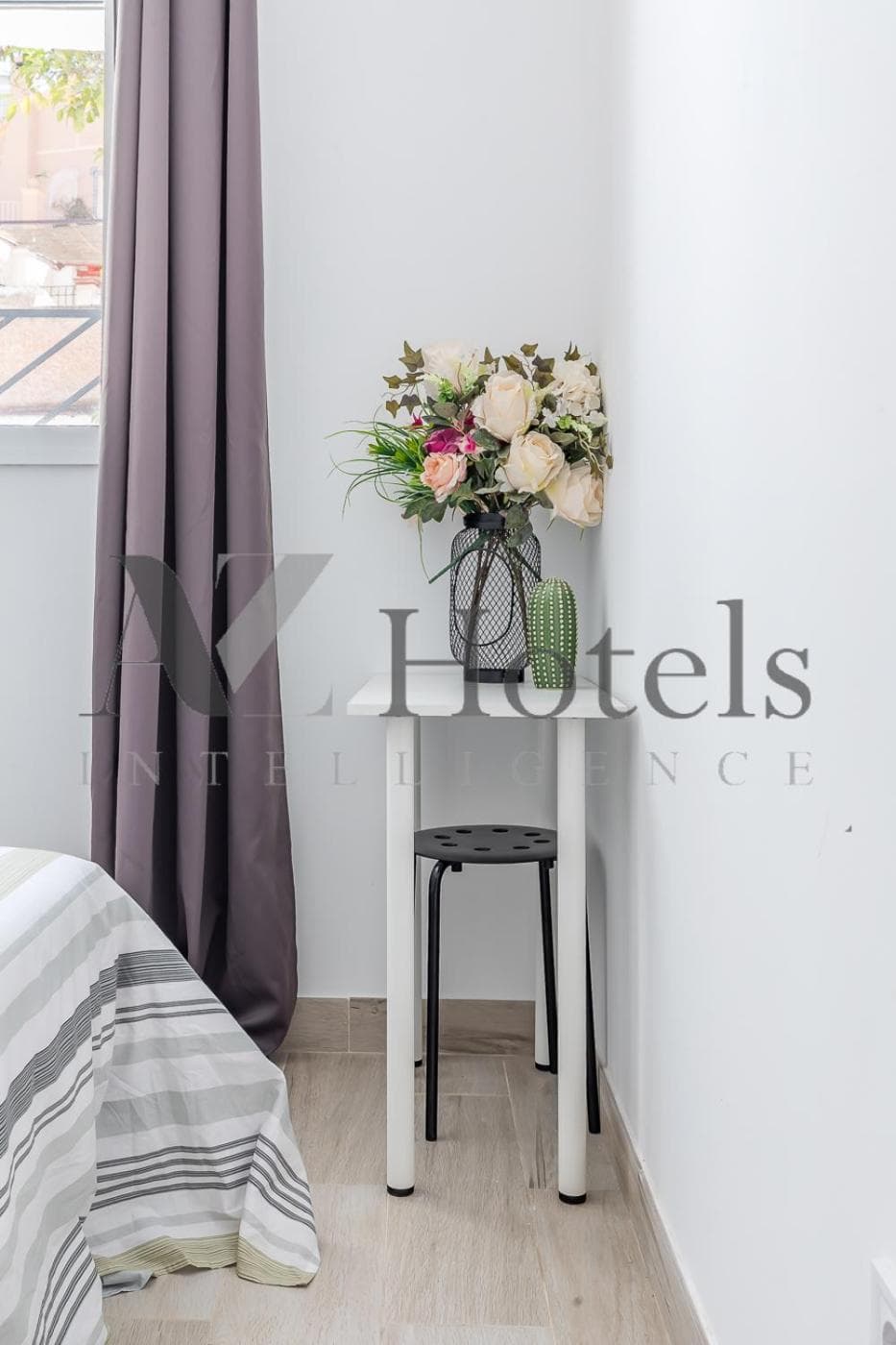 AYZ Silvela - Auto check-in property — 3