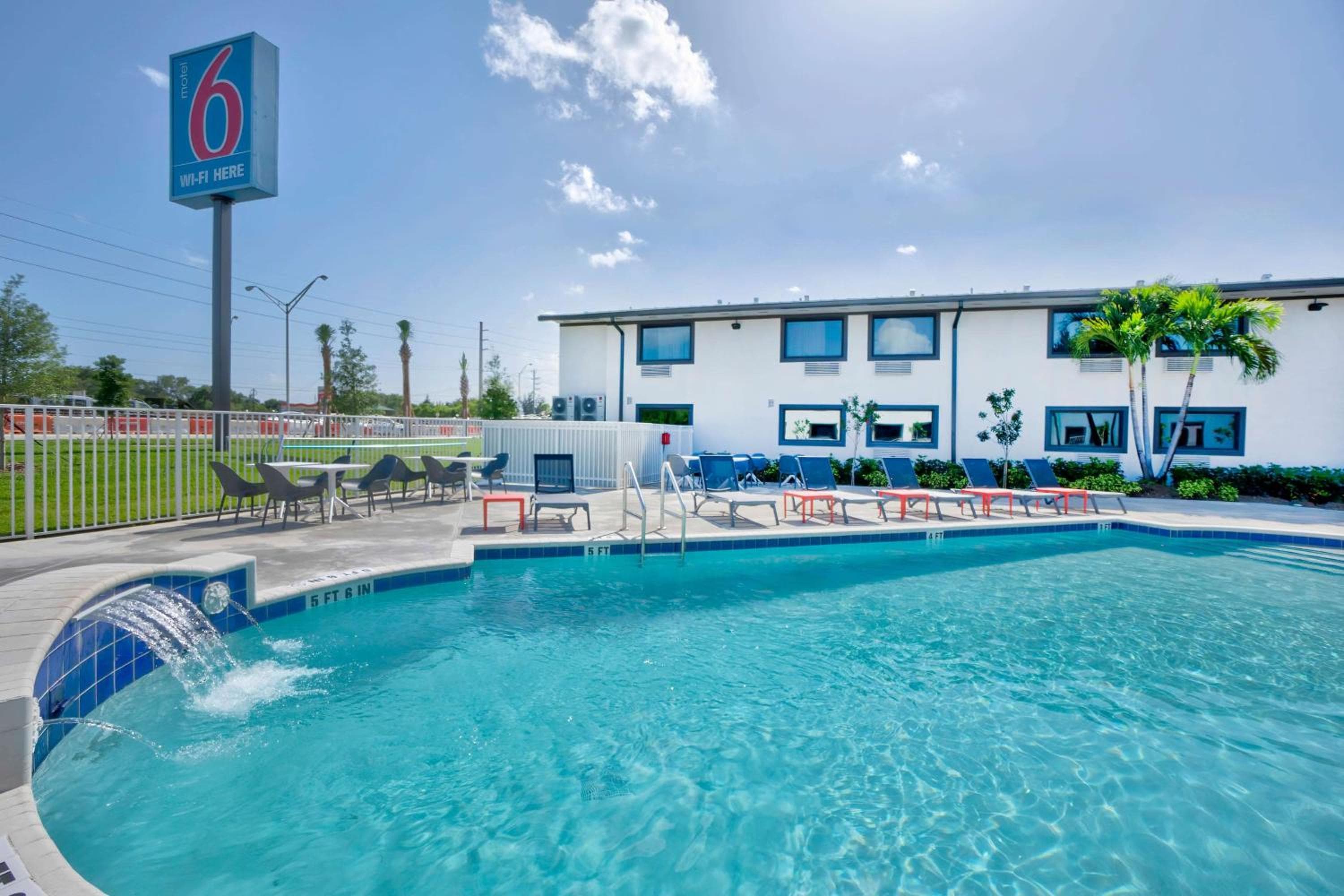 Motel 6-Fort Lauderdale, FL — 4