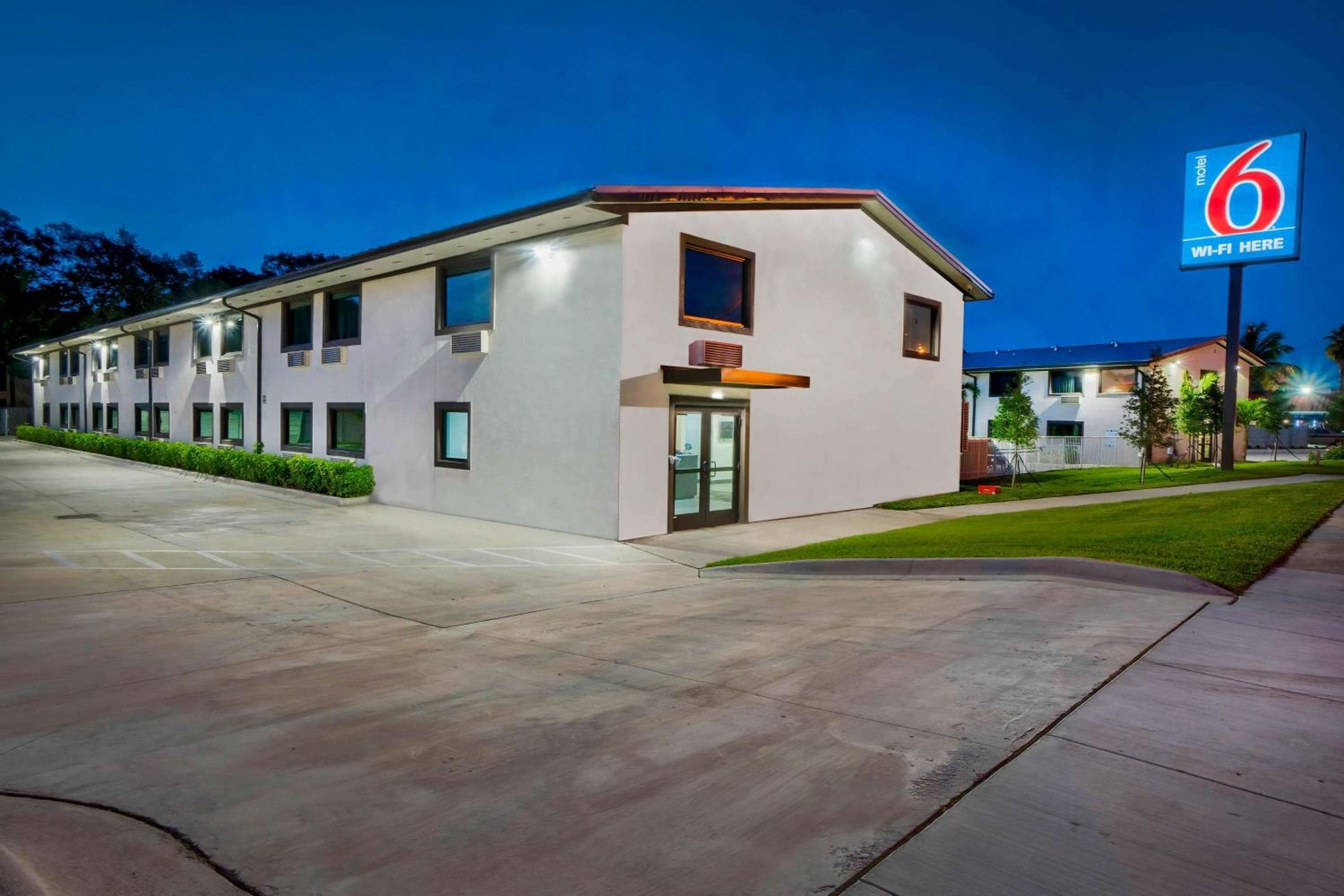 Motel 6-Fort Lauderdale, FL — 2