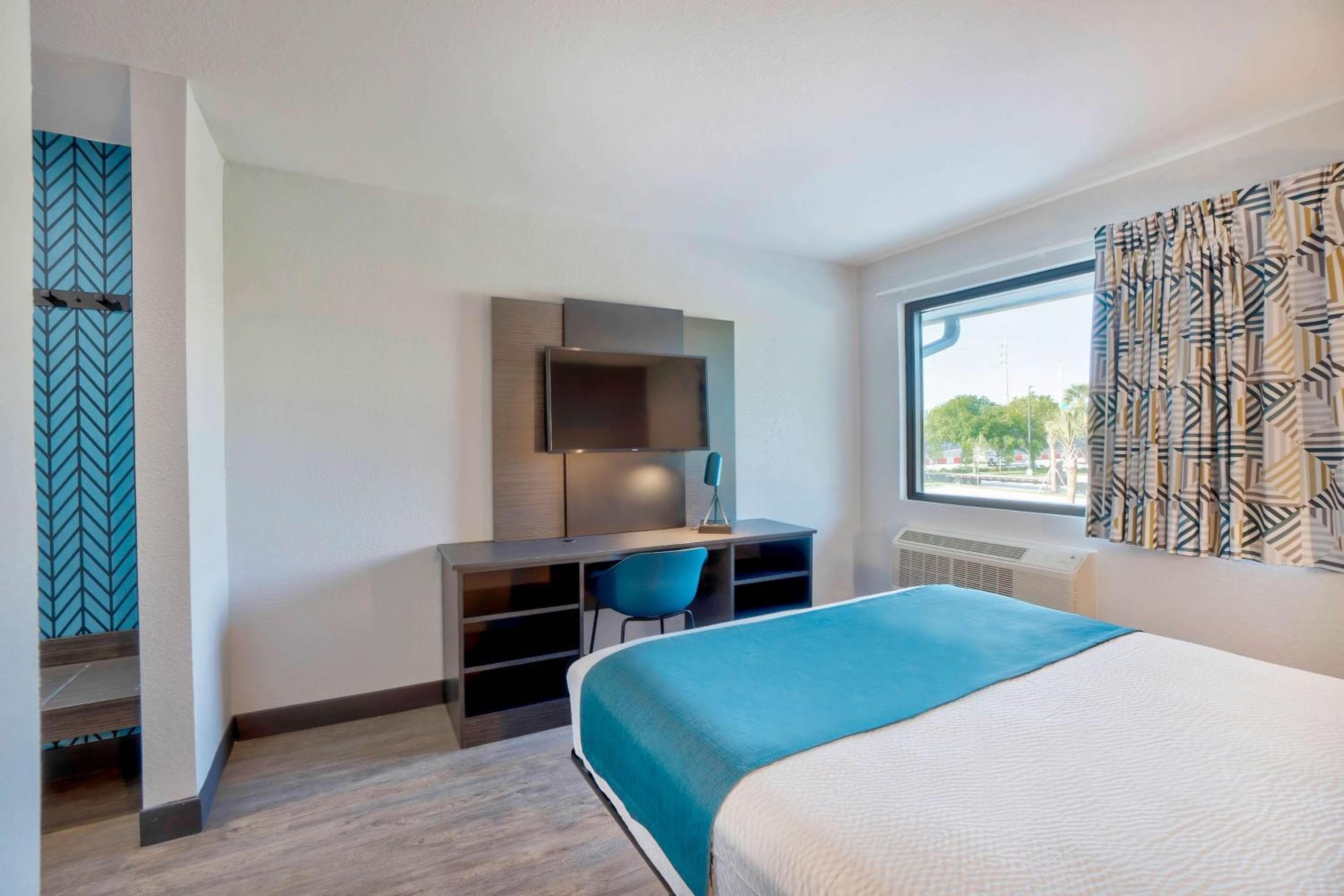 Motel 6-Fort Lauderdale, FL — 8