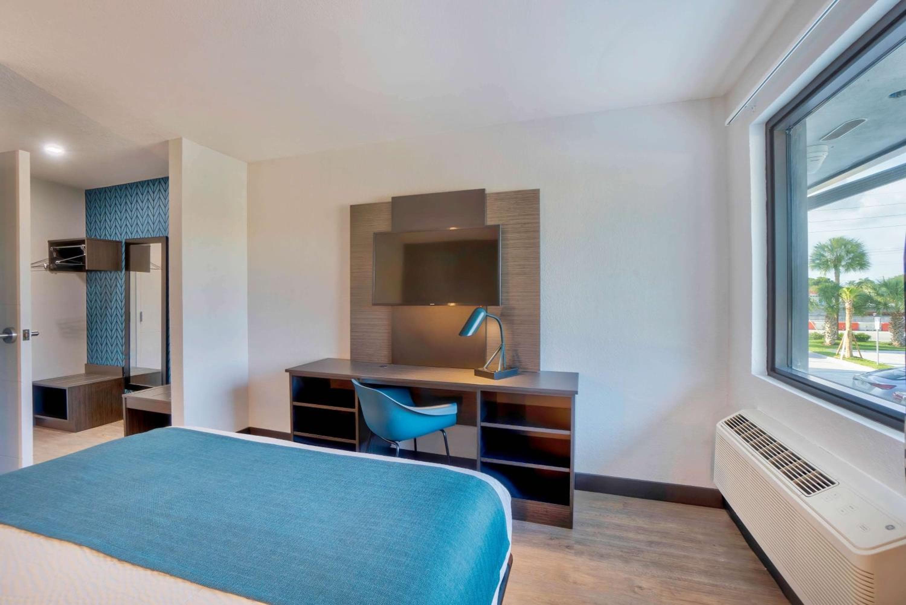Motel 6-Fort Lauderdale, FL — 10