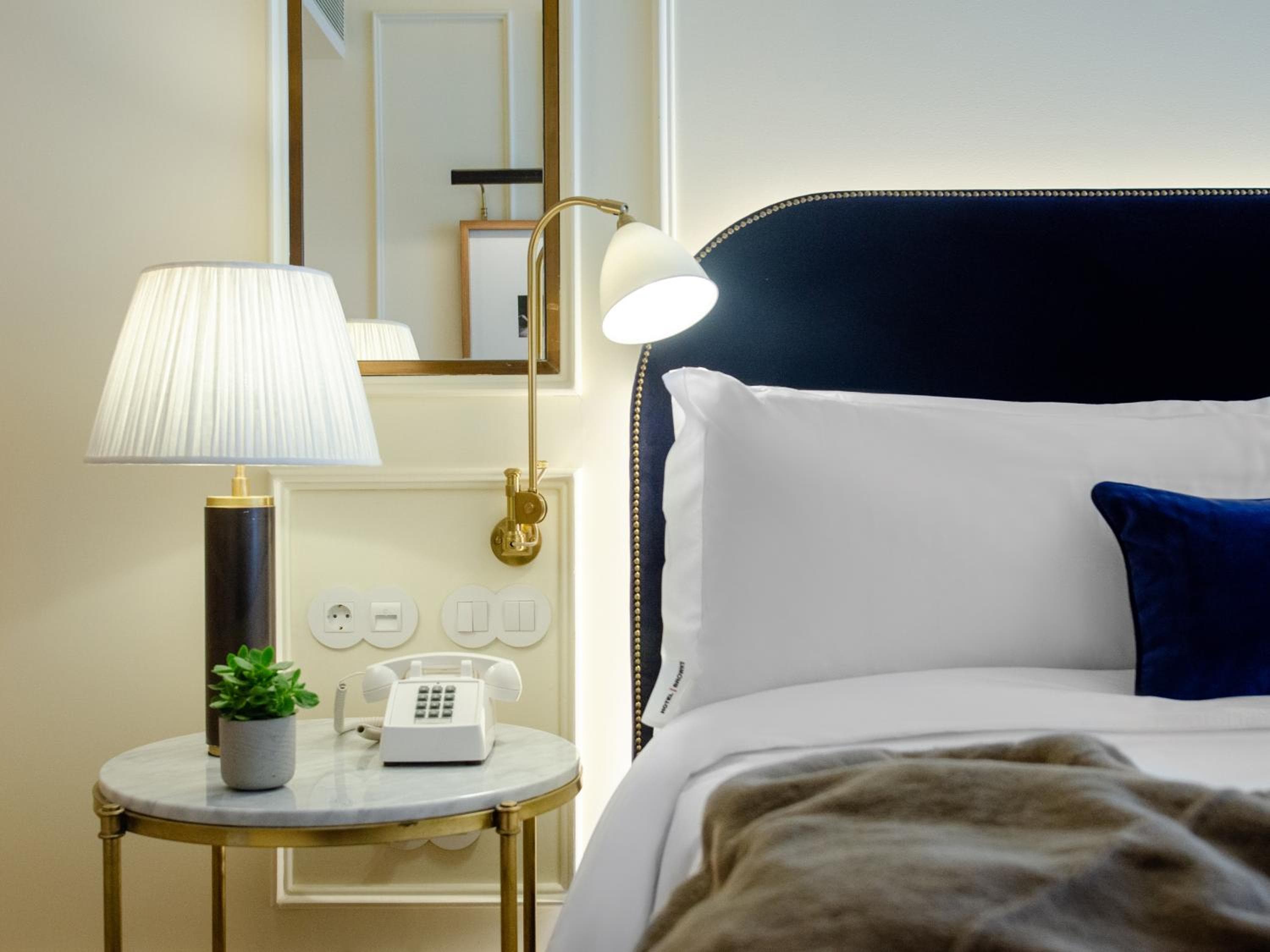 Browns Avenue Hotel — 24