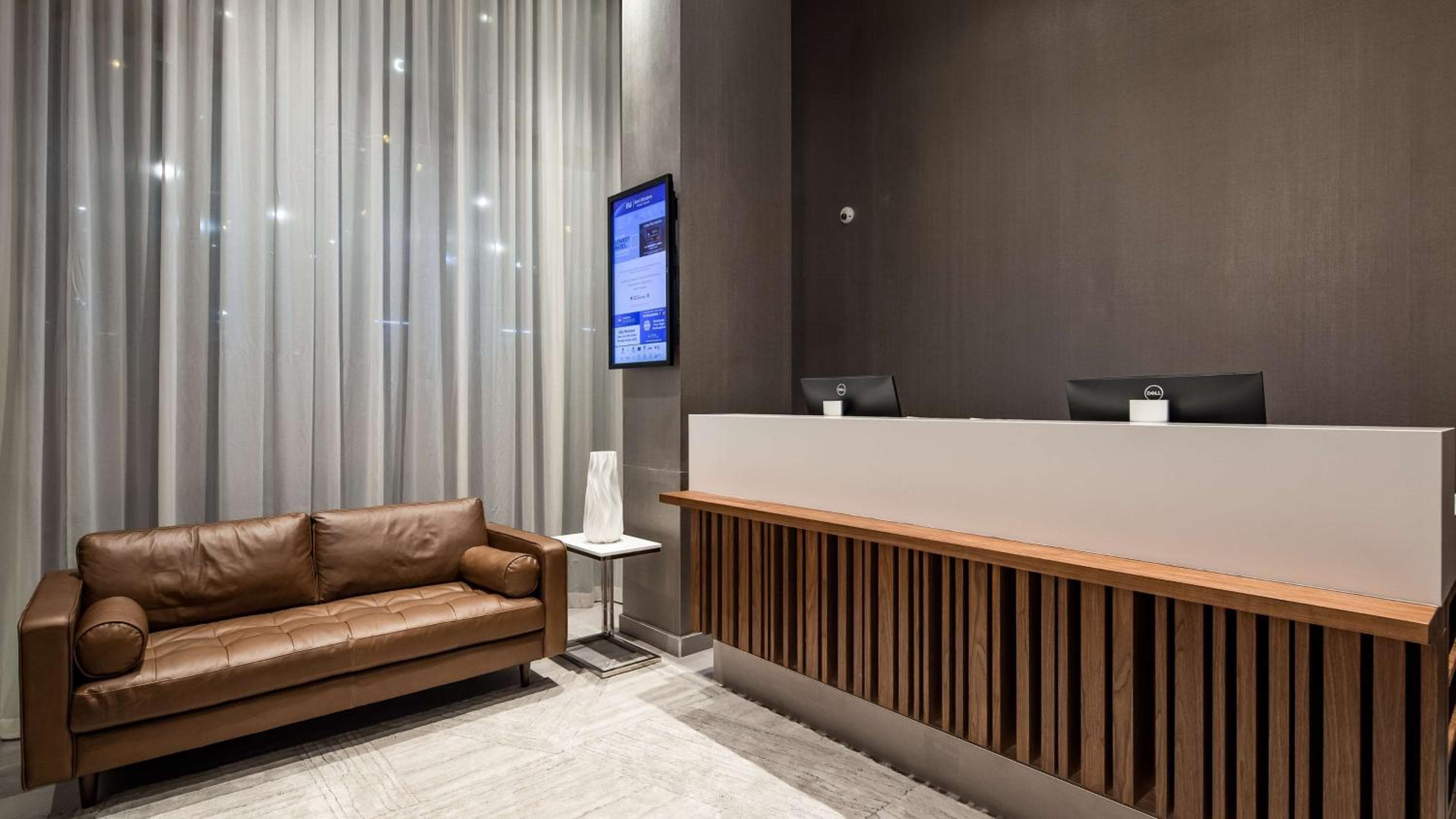 Best Western Premier Empire State Hotel — 5