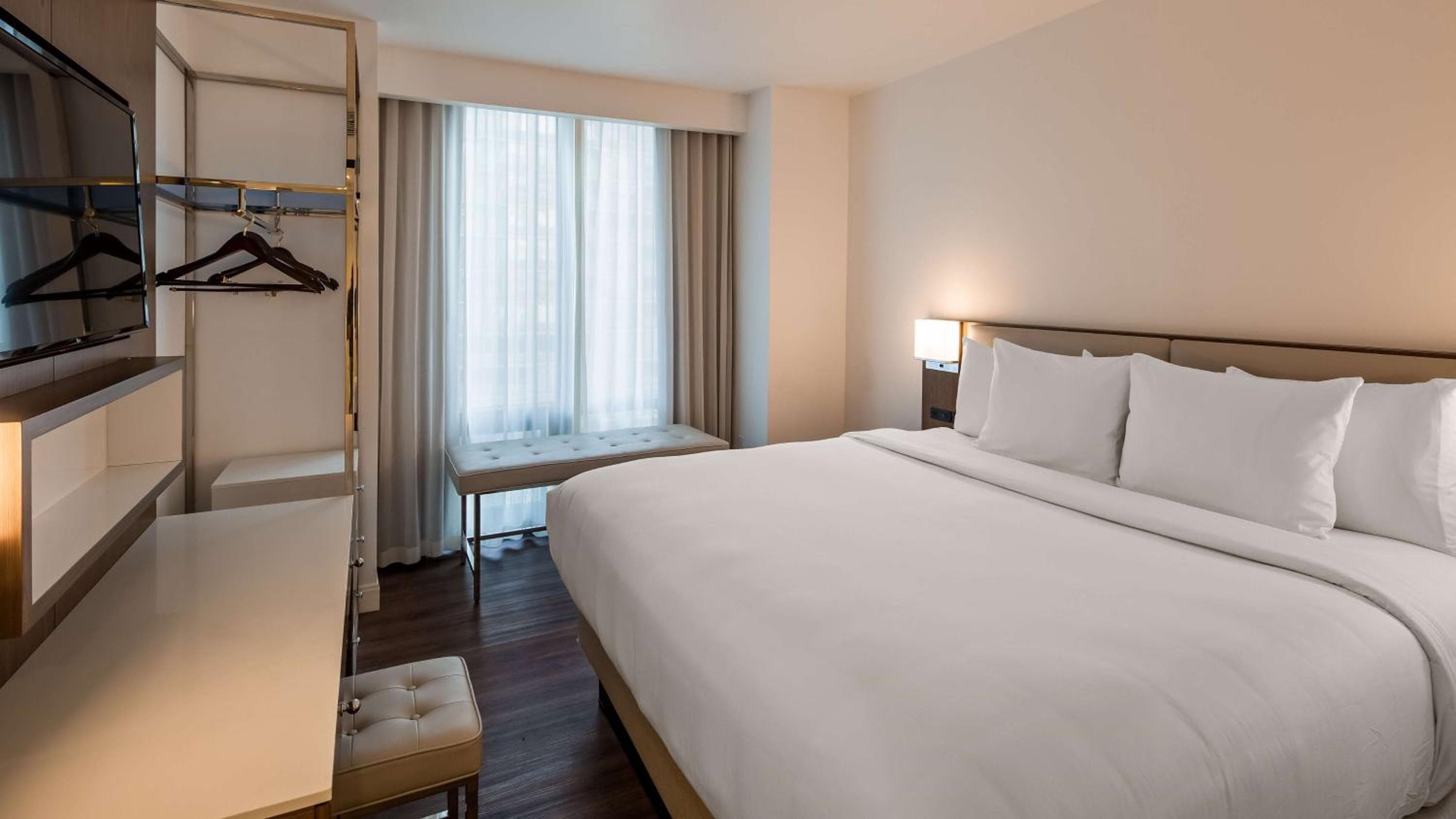 Best Western Premier Empire State Hotel — 7