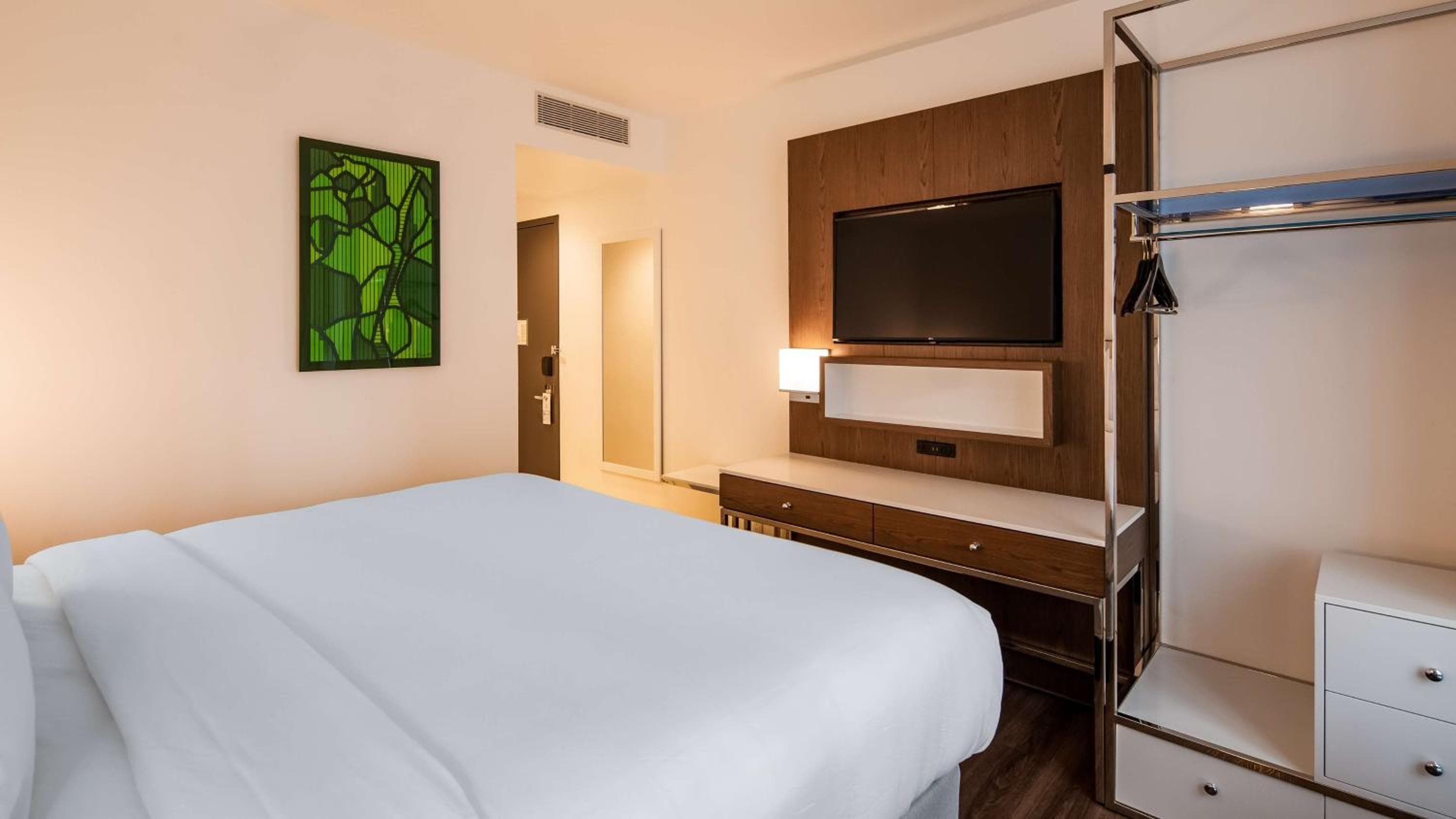 Best Western Premier Empire State Hotel — 10