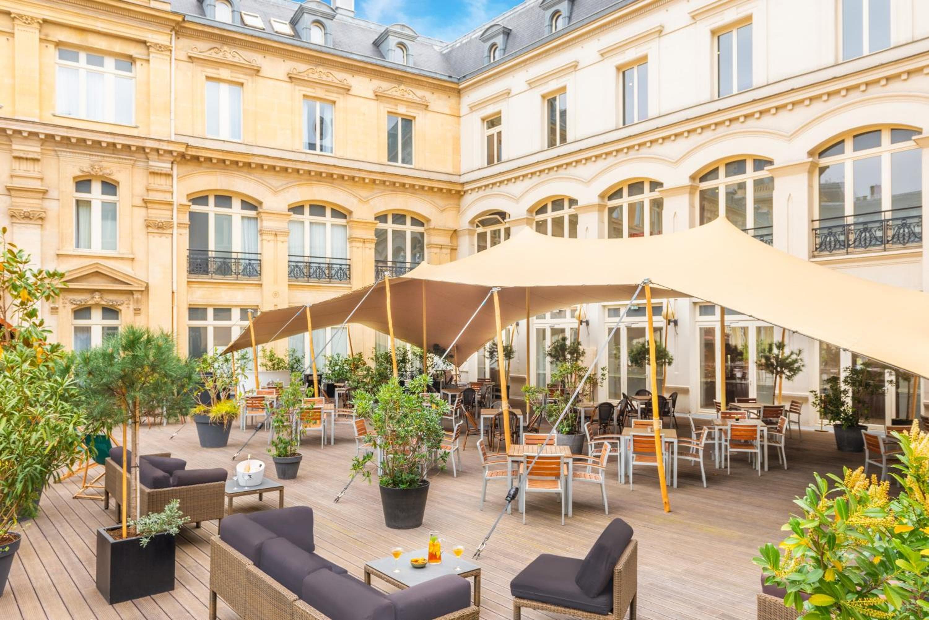 Crowne Plaza Paris République, un hotel IHG — 9