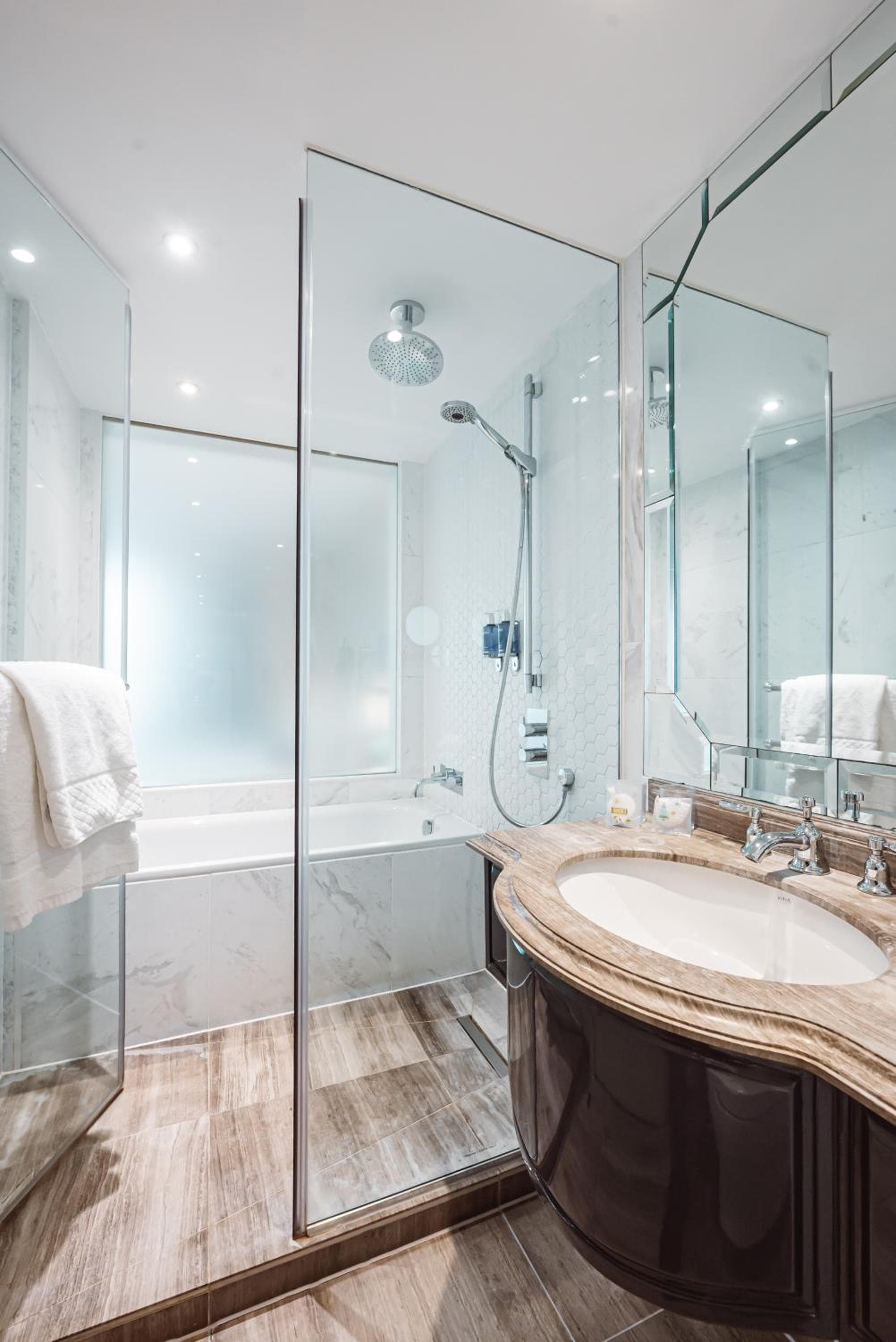 Dorsett Shepherds Bush London — 13