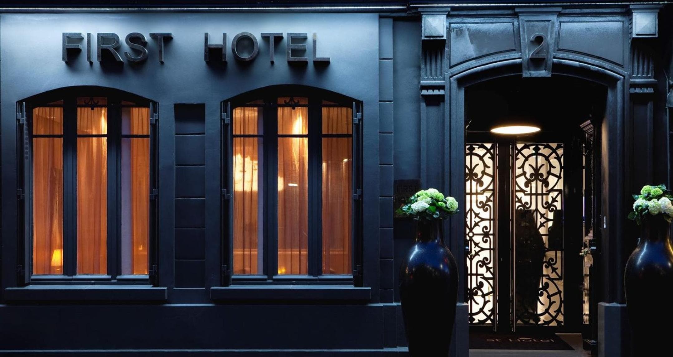 First Hotel Paris Tour Eiffel — 1