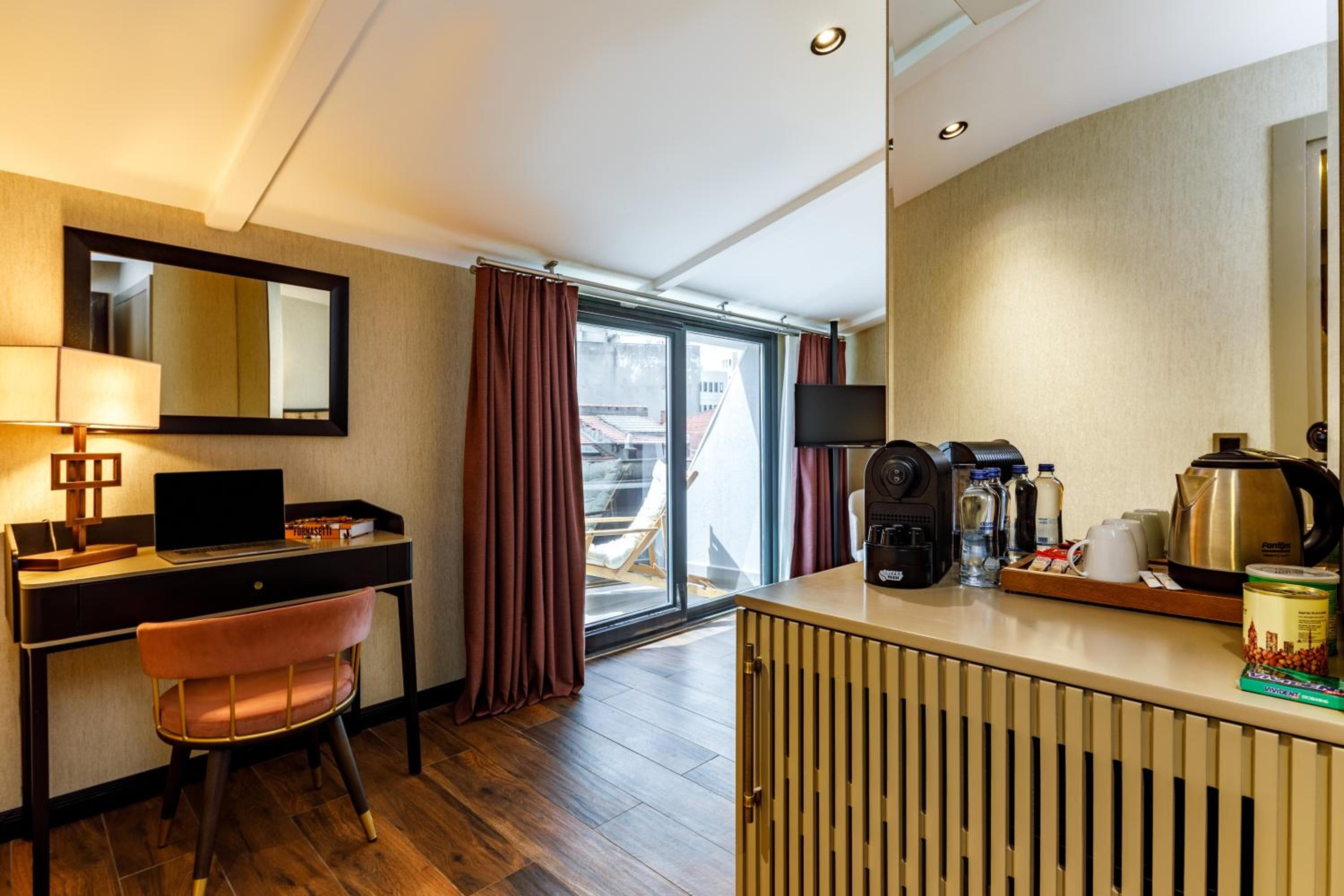 Euro Hotel de Diseño — 15