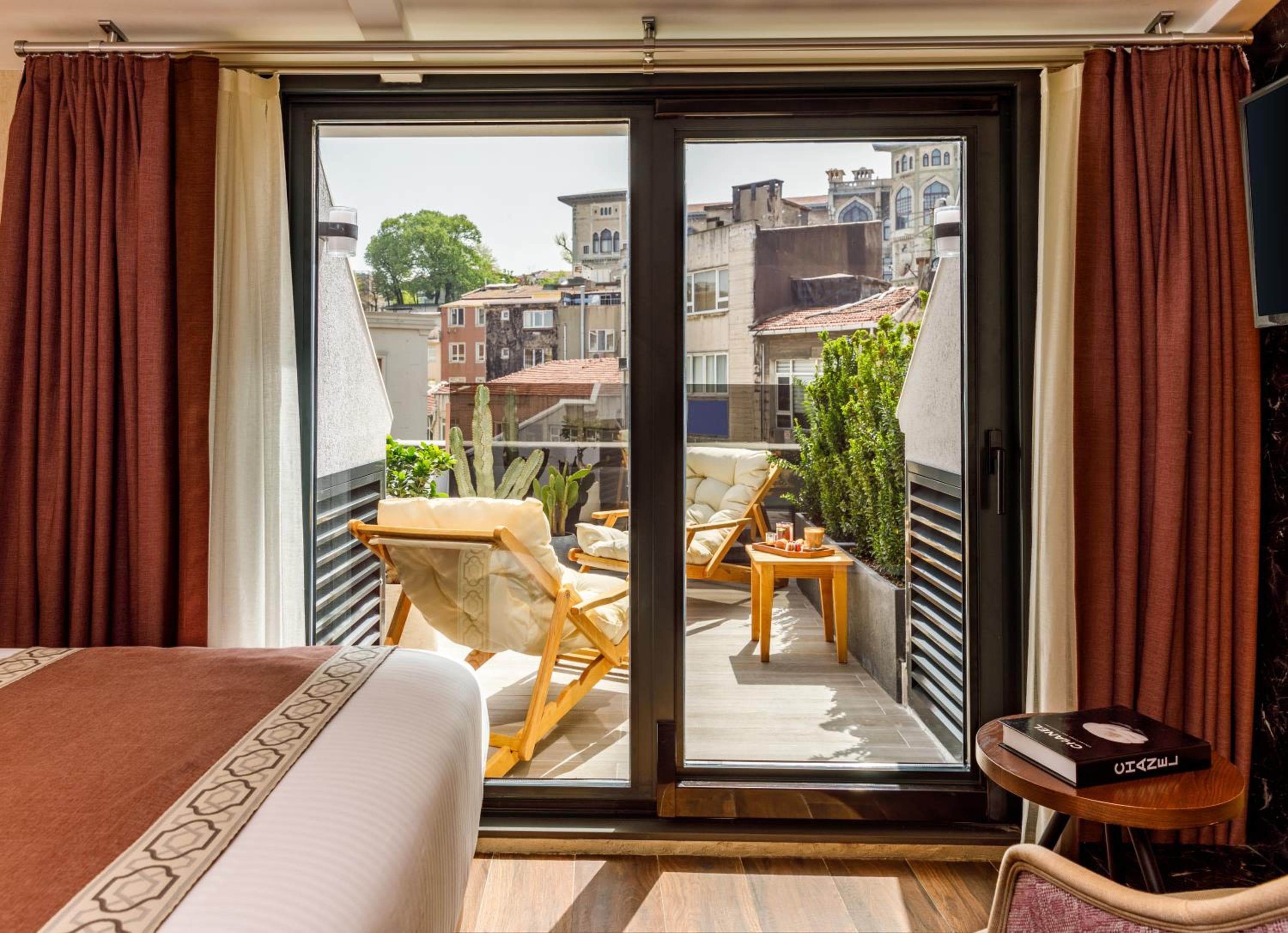 Euro Hotel de Diseño — 12