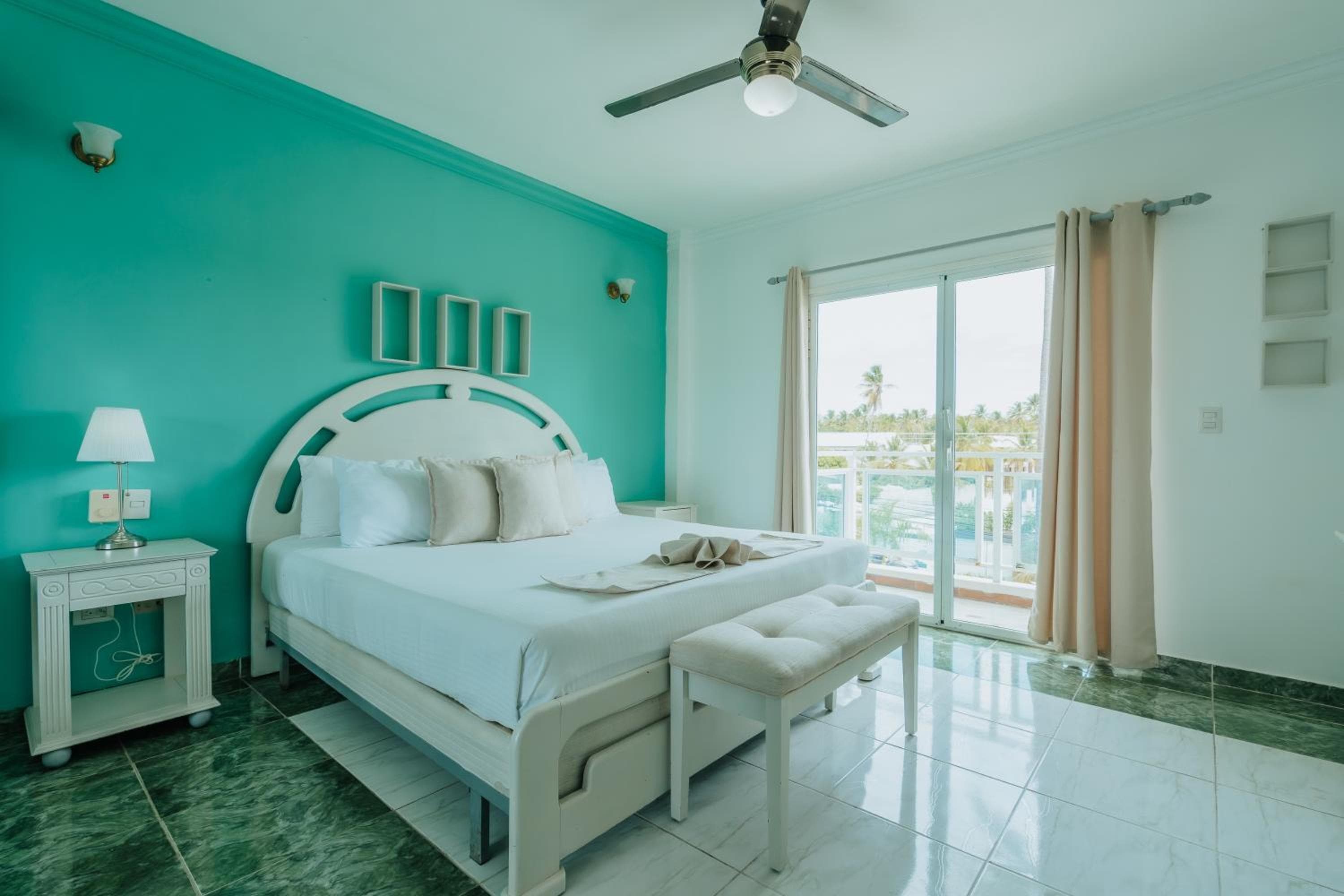 Hotel Checkin El Cortecito — 29