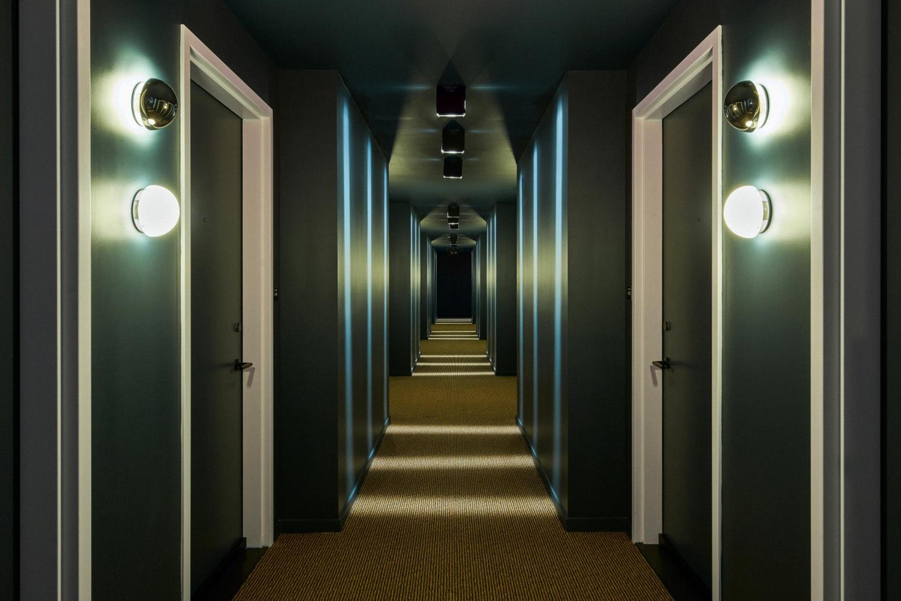 Radio Albergo — 11