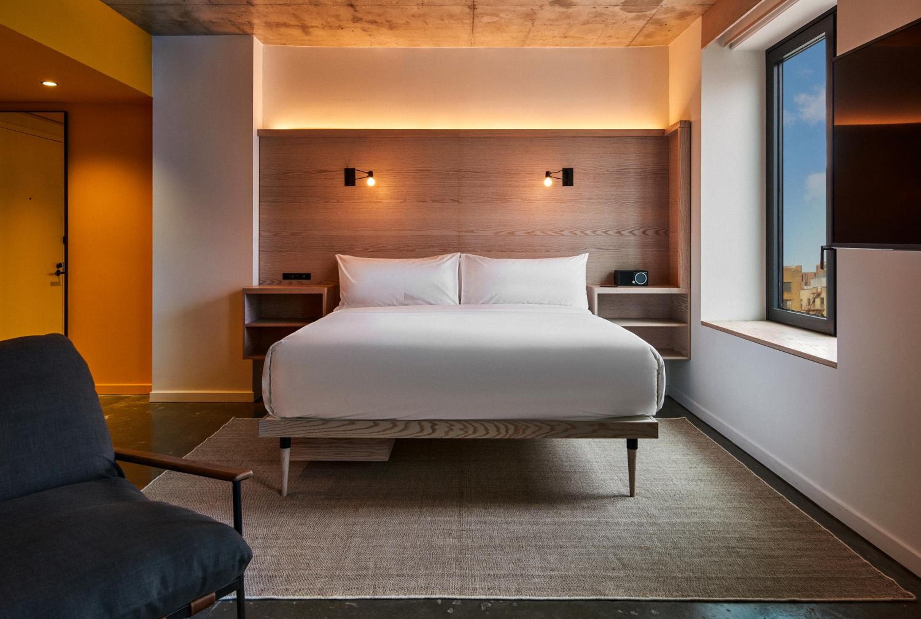 Radio Albergo — 12