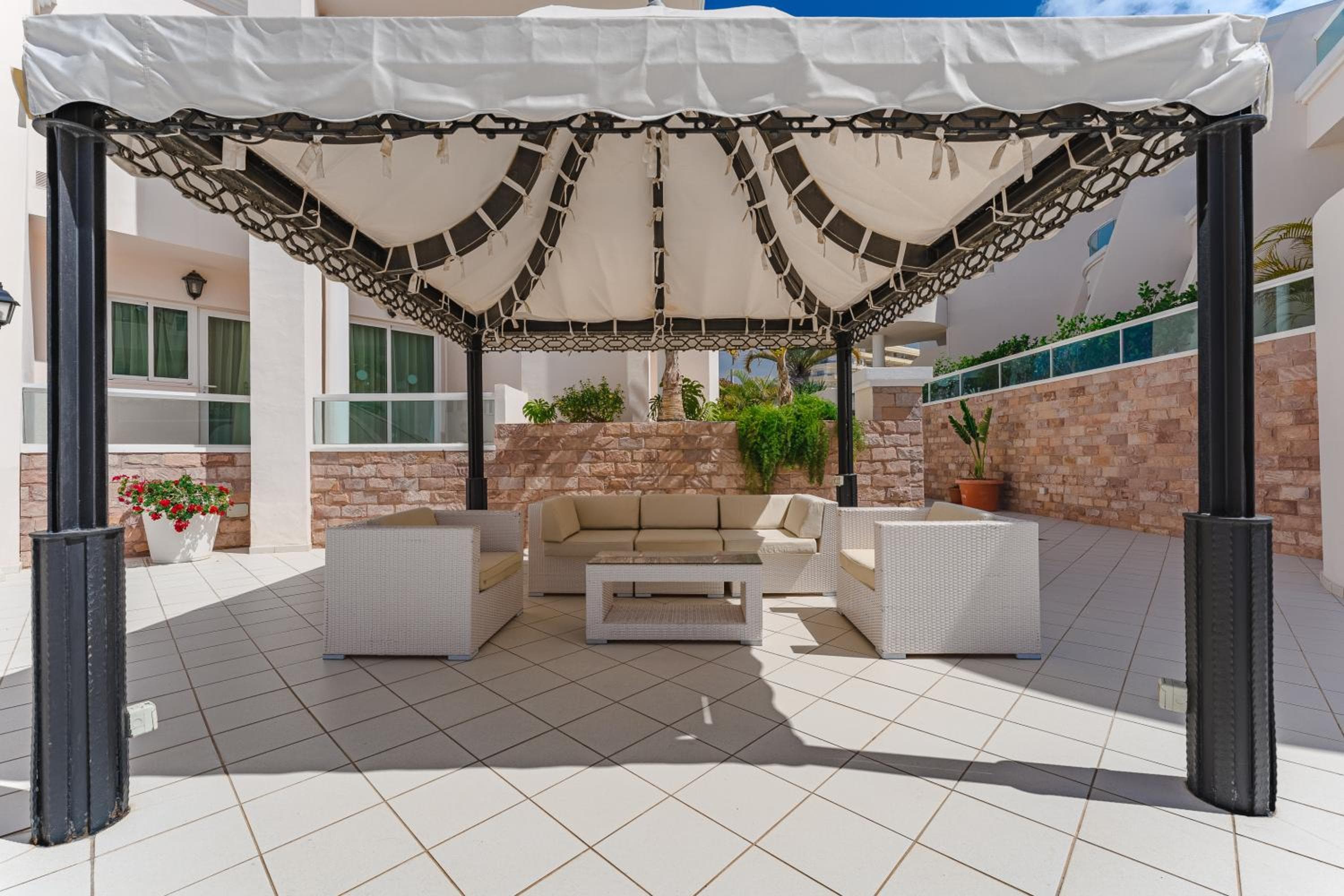 Flamingo Suites Boutique Hotel — 26