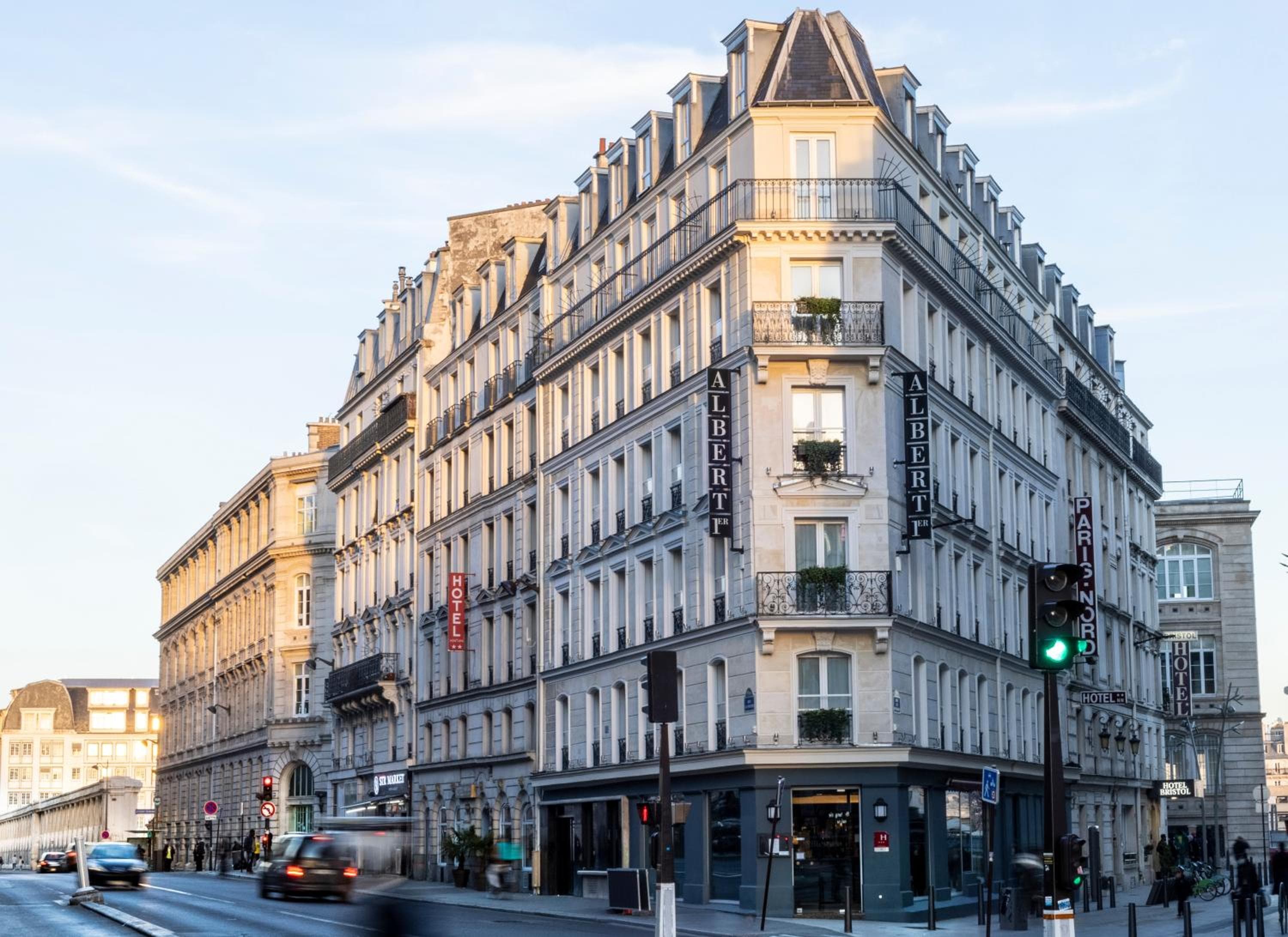 Hotel Albert 1er París Lafayette — 1