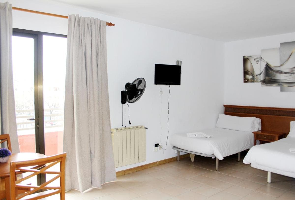 Apartamentos Gomila Park — 10