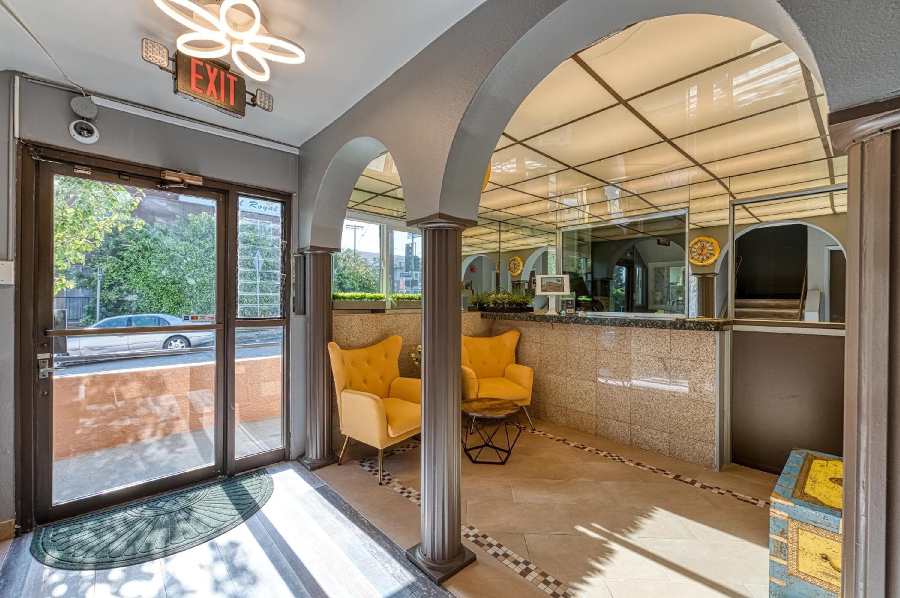 La Mirage Inn - Hollywood — 13