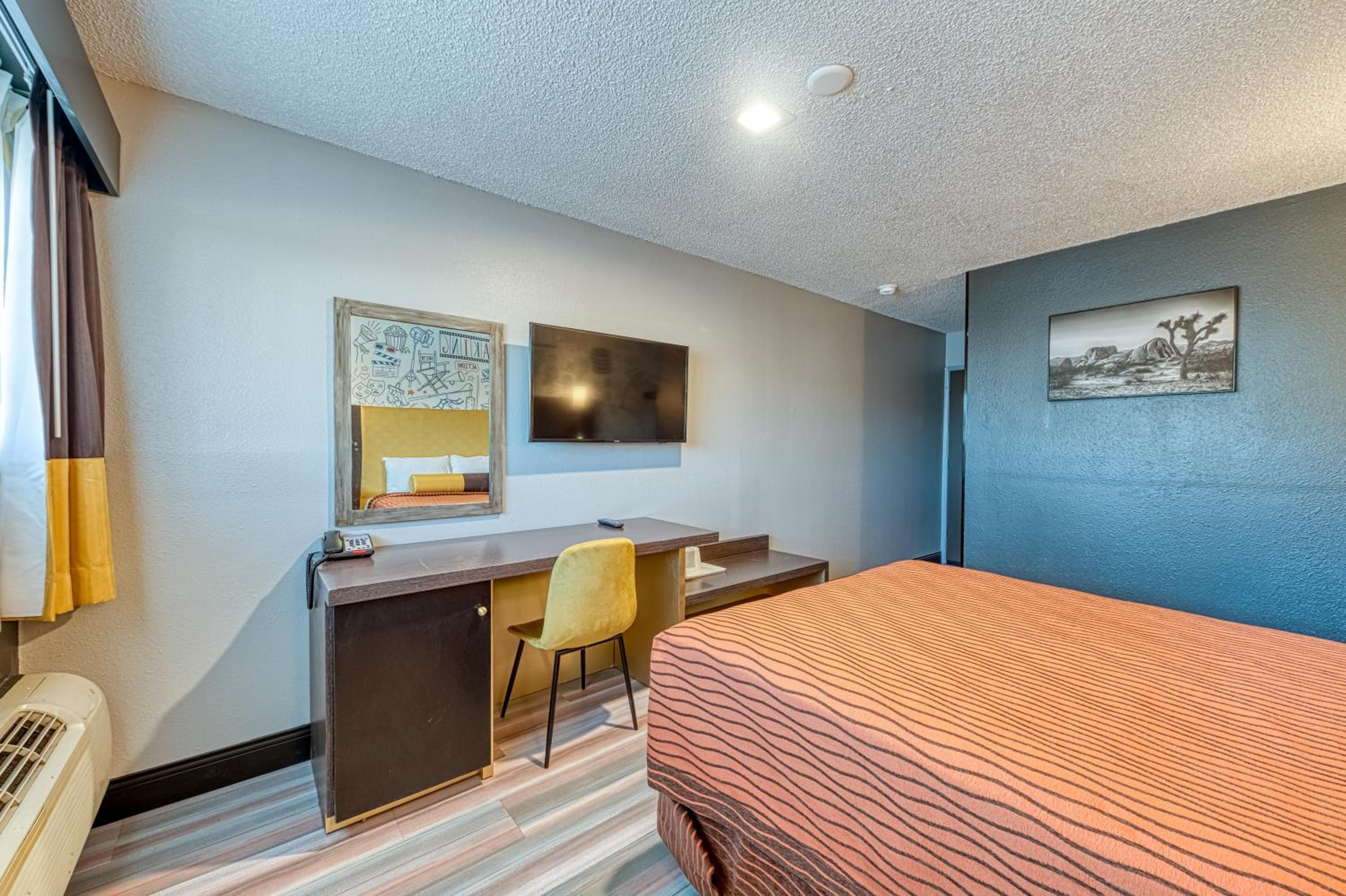 La Mirage Inn - Hollywood — 22