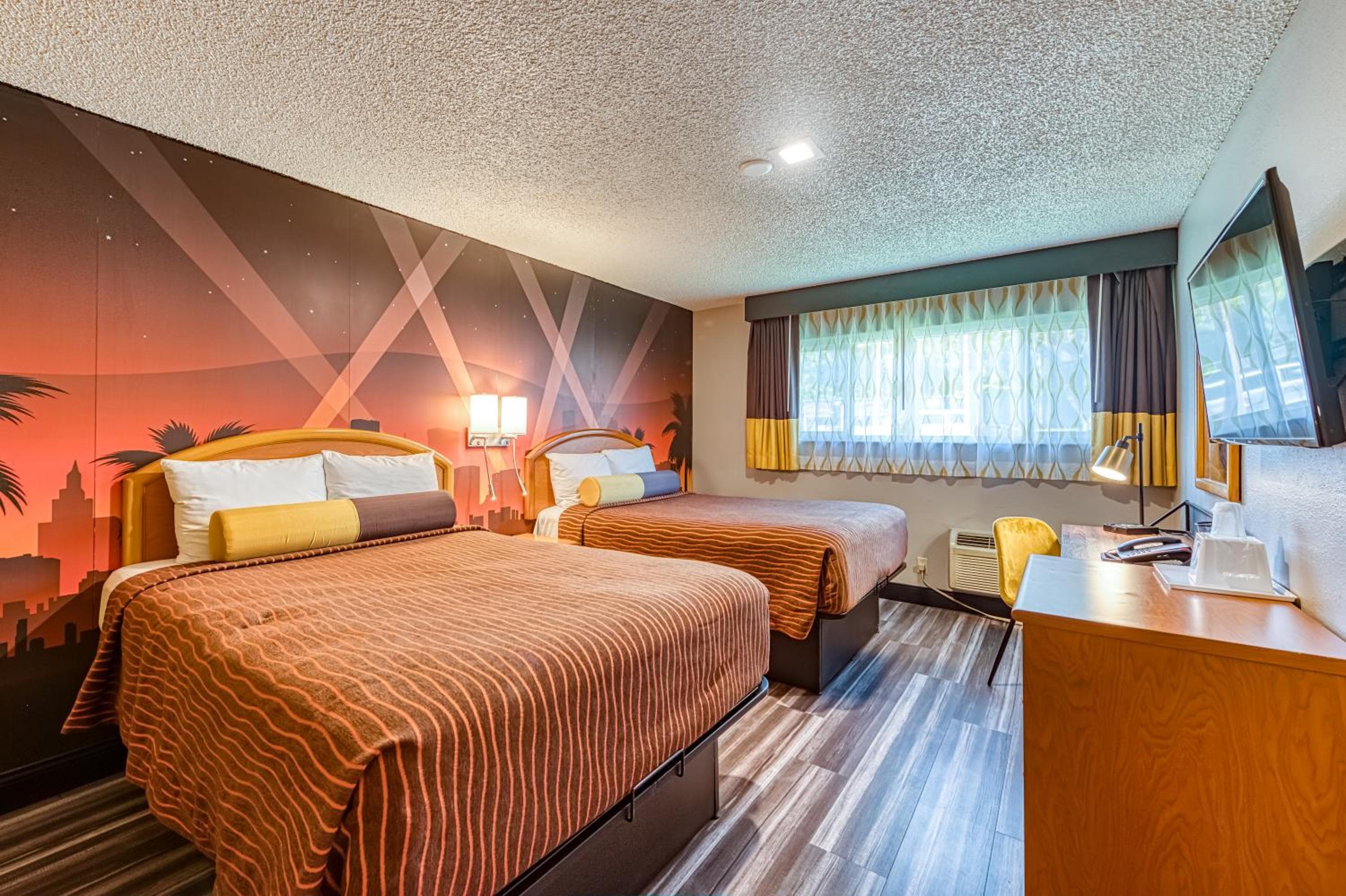 La Mirage Inn - Hollywood — 6