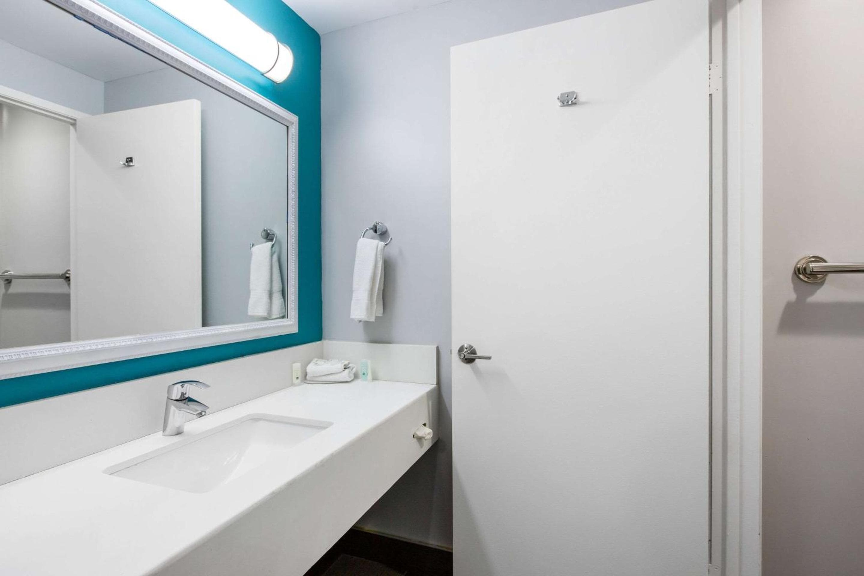 Quality Inn cerca del Paseo de la Fama de Hollywood — 23