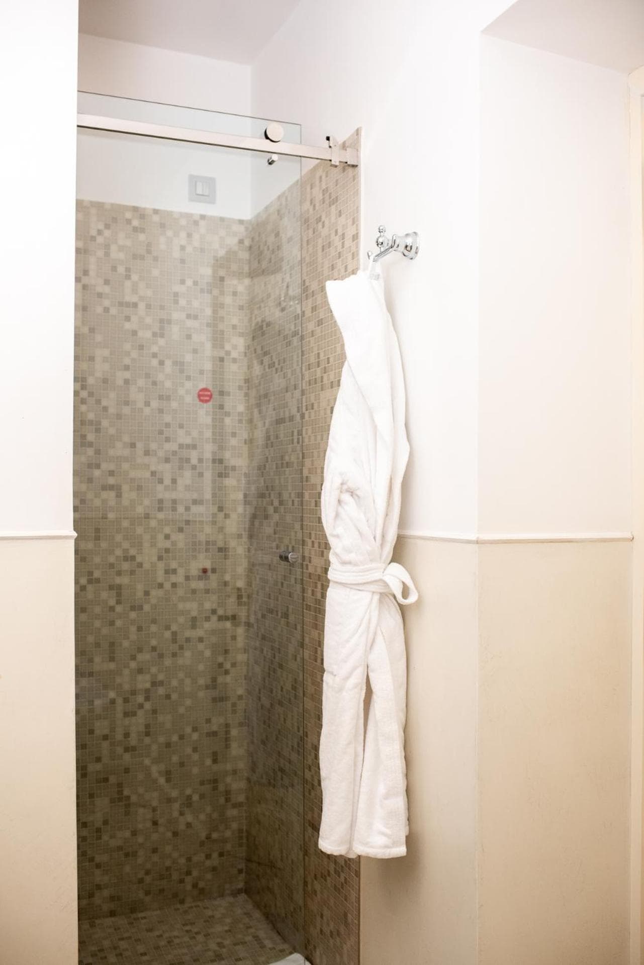 El hotel de las quince llaves — 17