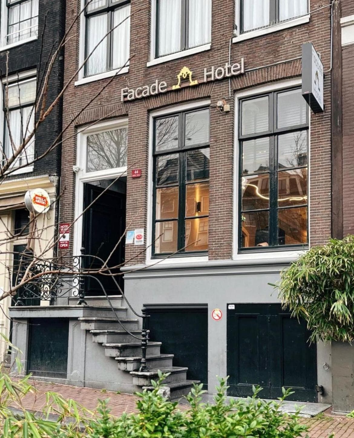Facade Hotel Amsterdam — 8