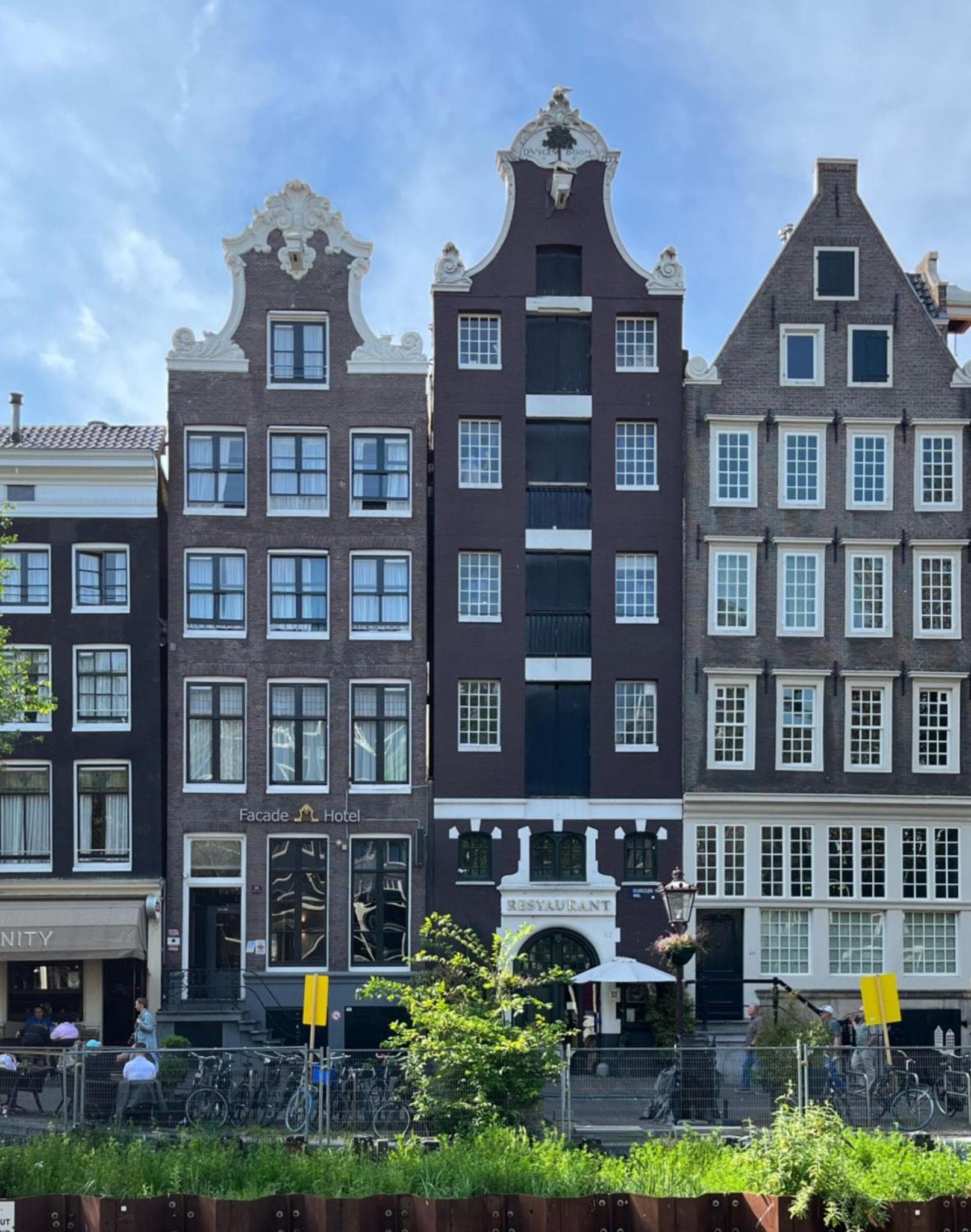 Facade Hotel Amsterdam — 6