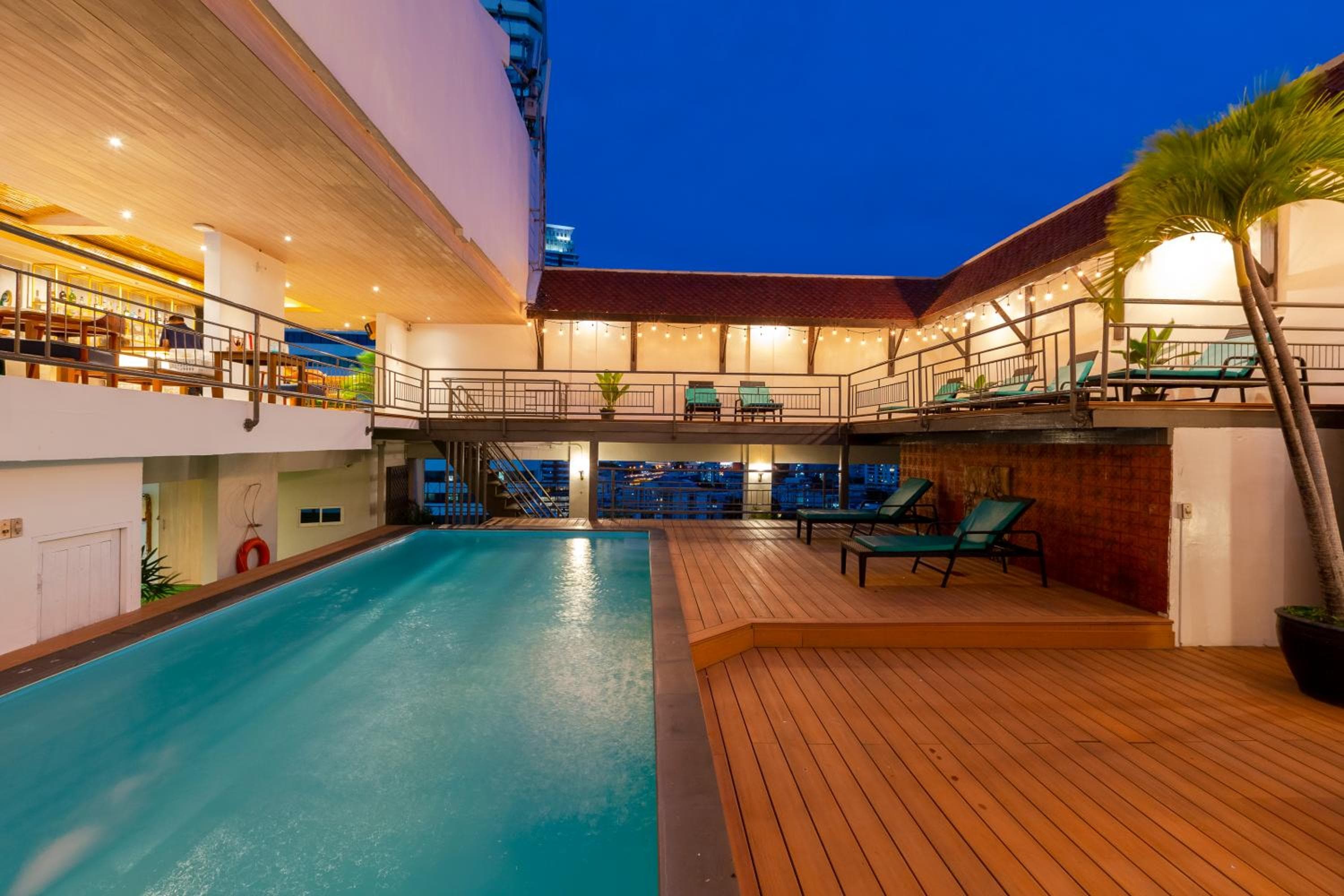 Pinnacle Lumpinee Park Hotel — 7