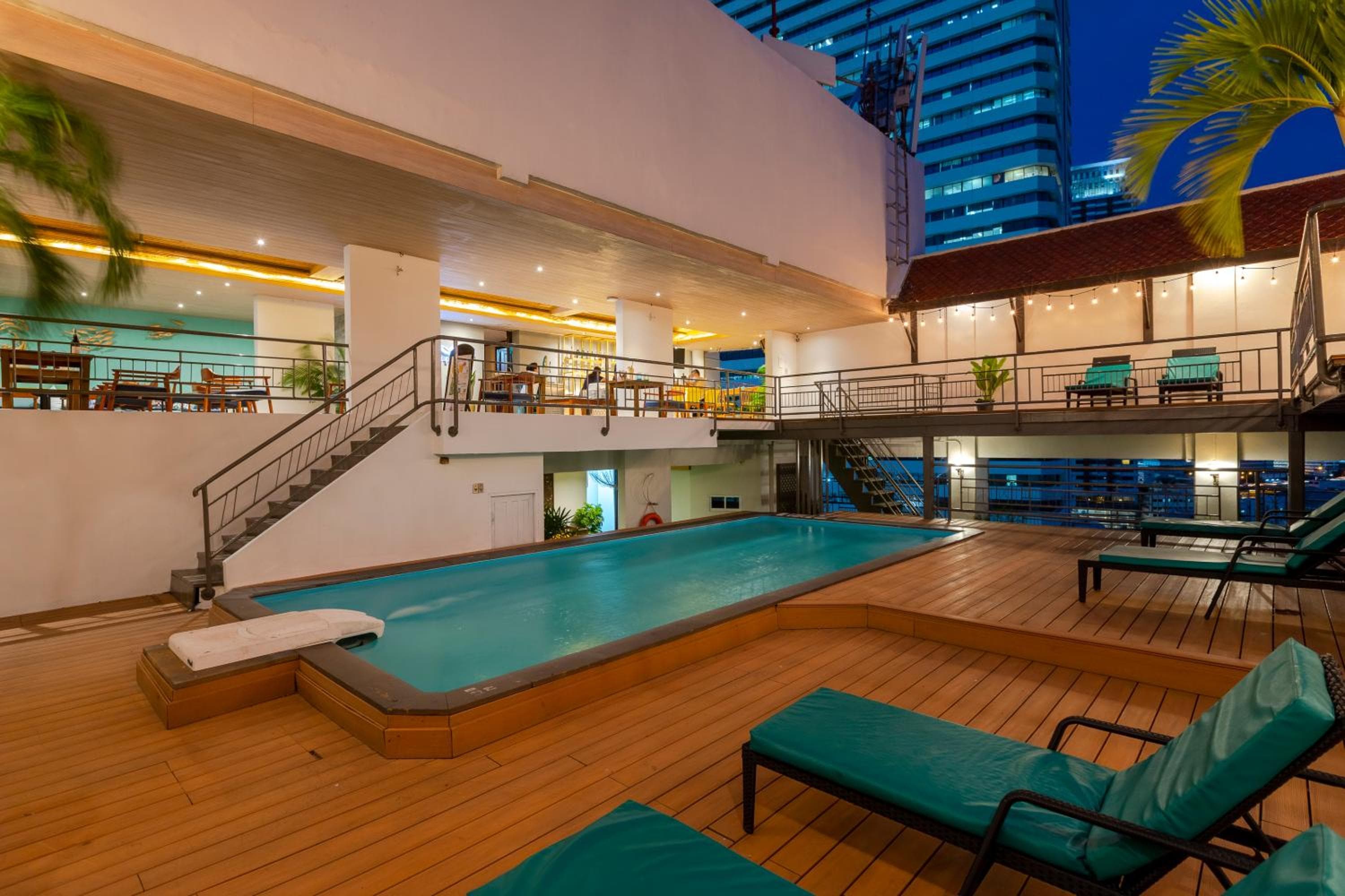 Pinnacle Lumpinee Park Hotel — 18
