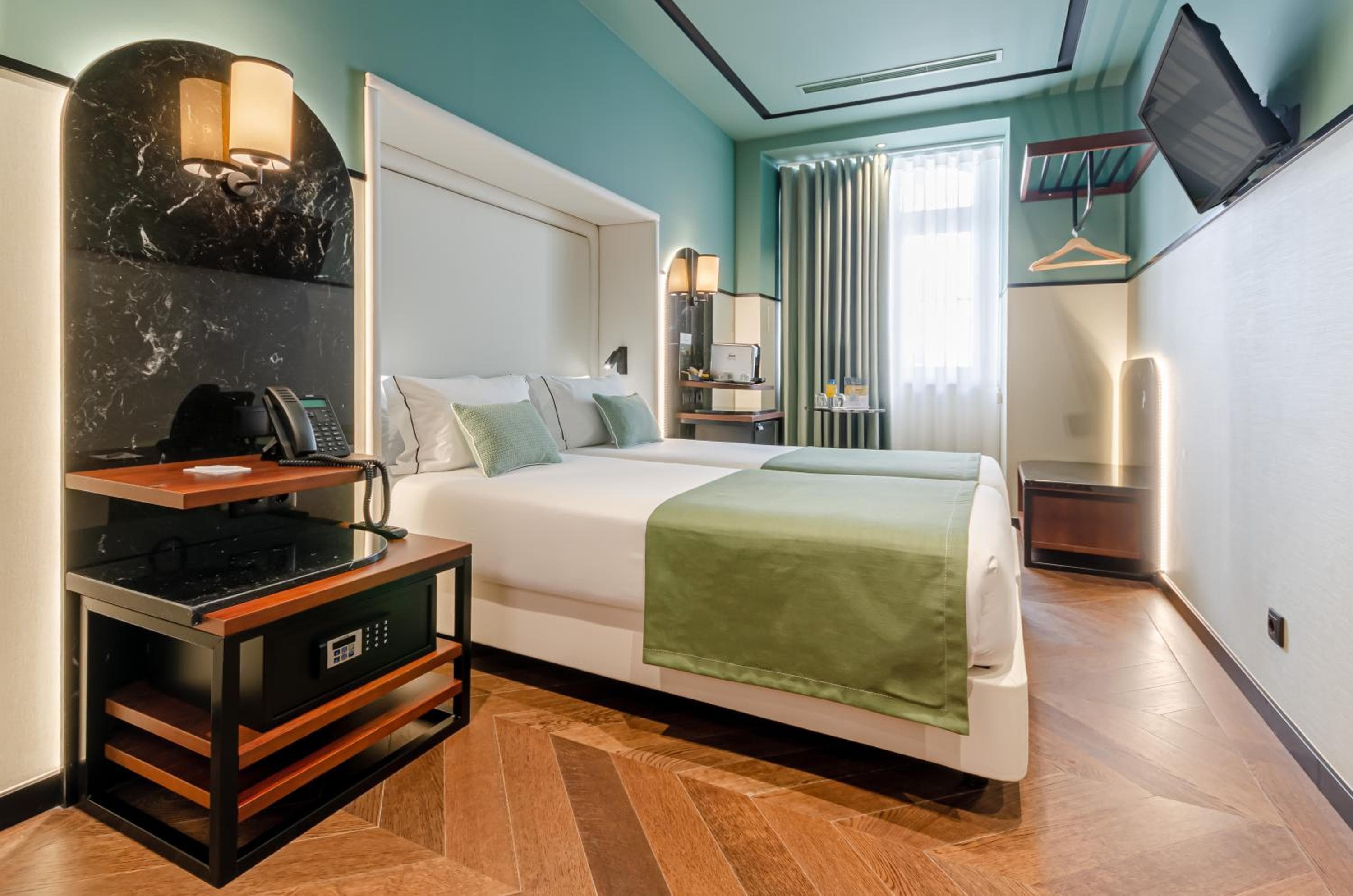 Nicola Rossio Hotel — 6