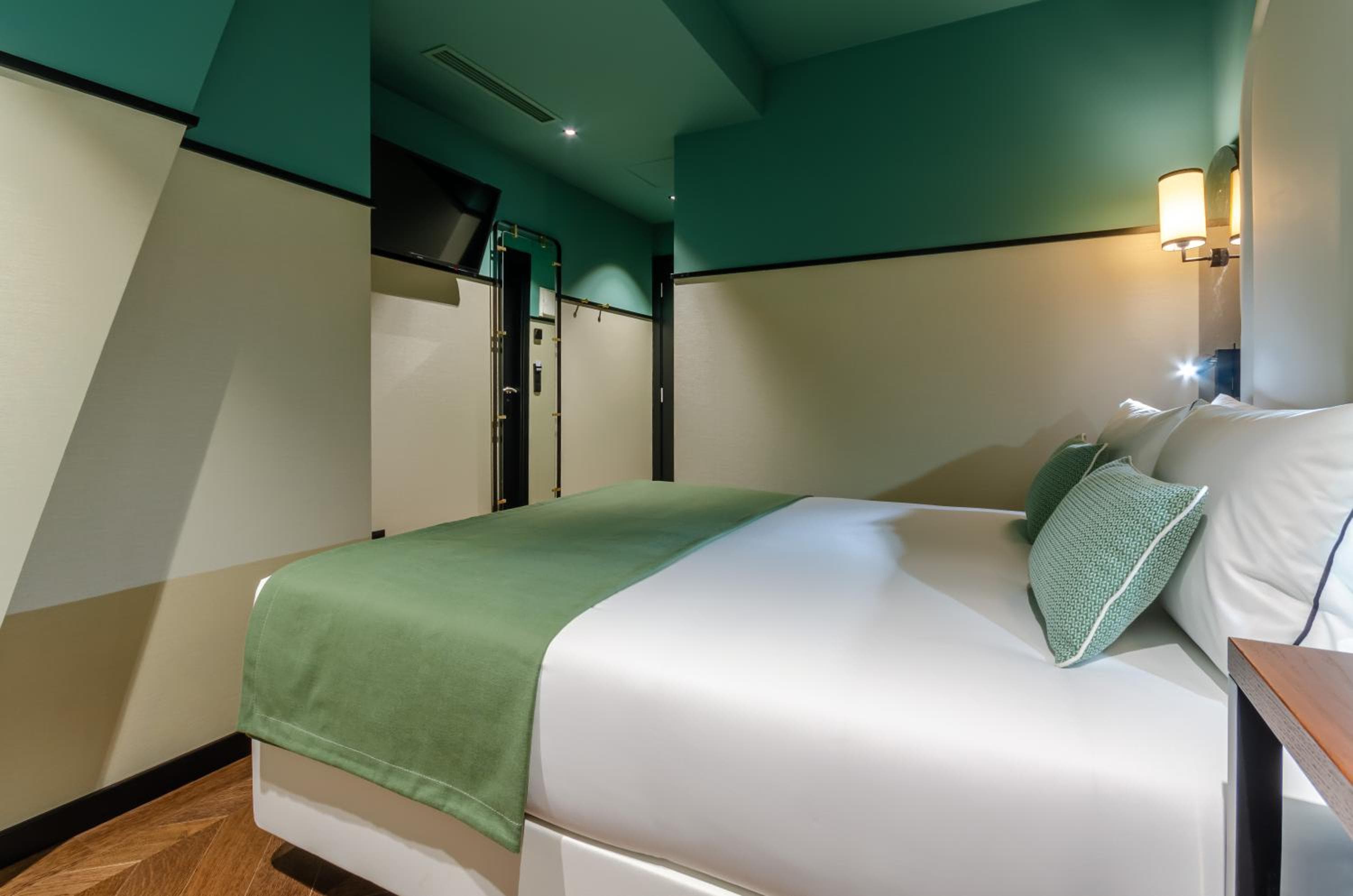 Nicola Rossio Hotel — 8