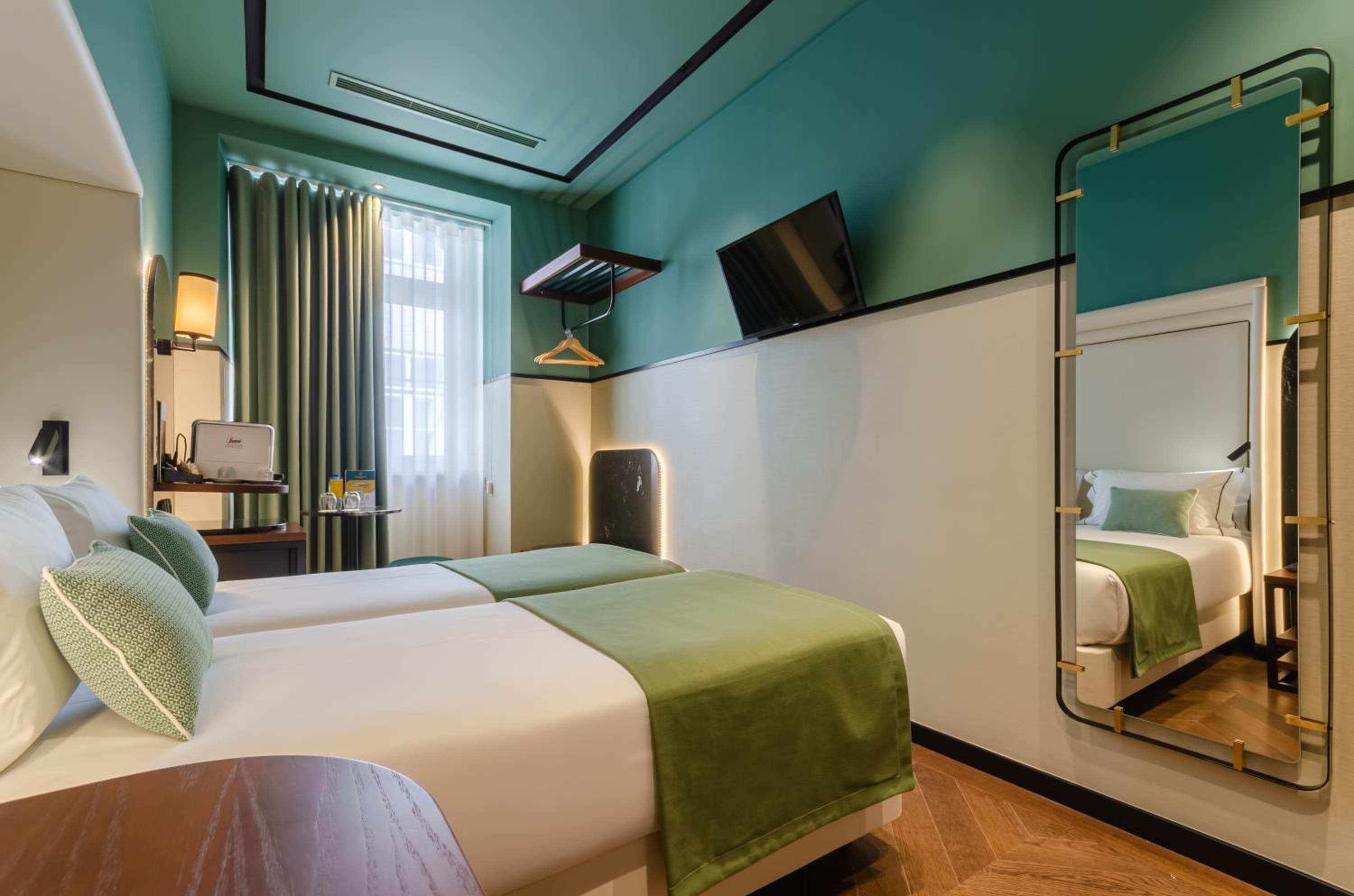 Nicola Rossio Hotel — 10