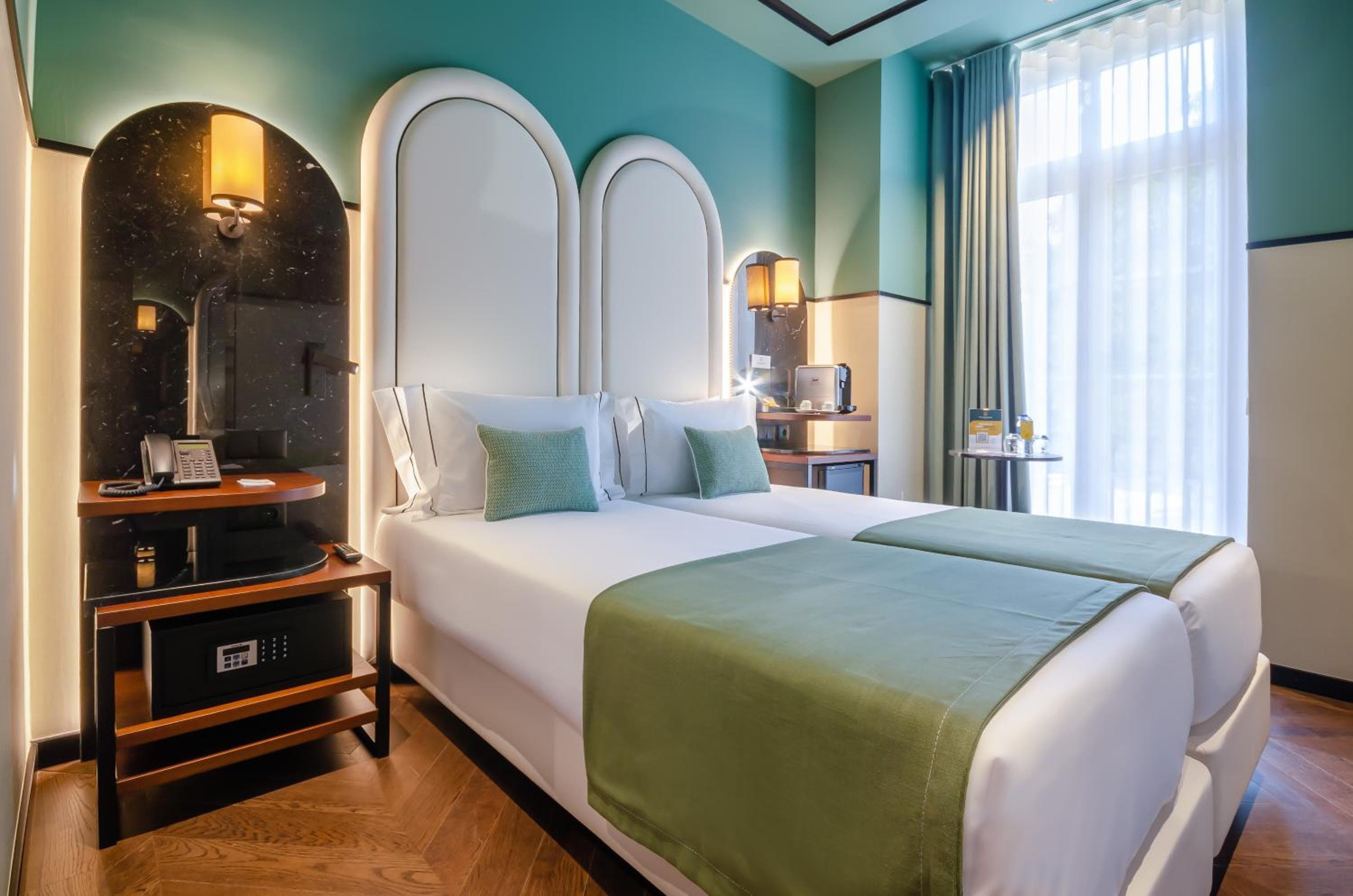 Nicola Rossio Hotel — 13